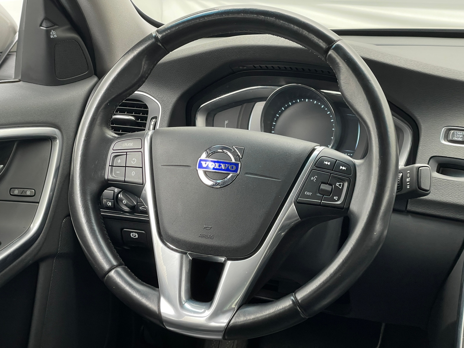 Thumbnail: 2016 Volvo S60 - 4