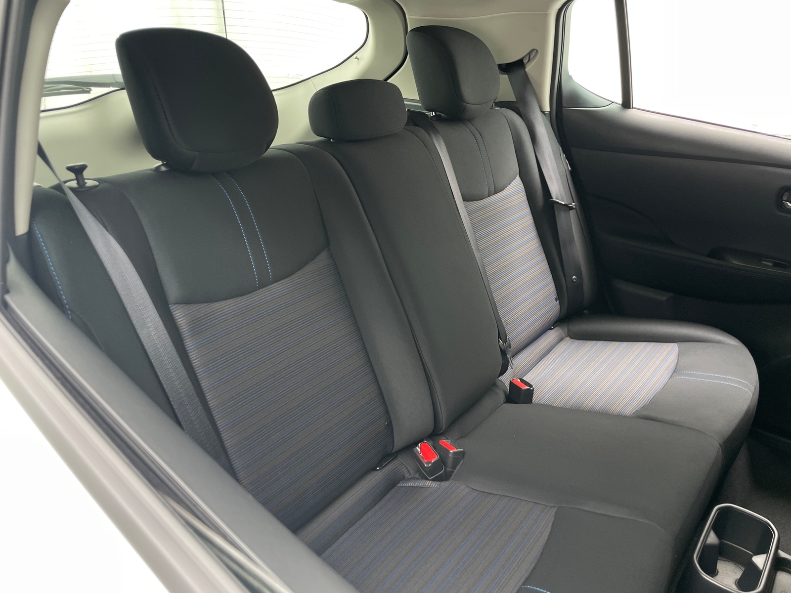 Thumbnail: 2025 Nissan Leaf - 6