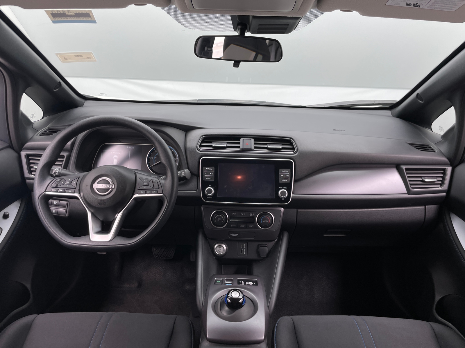 Thumbnail: 2025 Nissan Leaf - 3