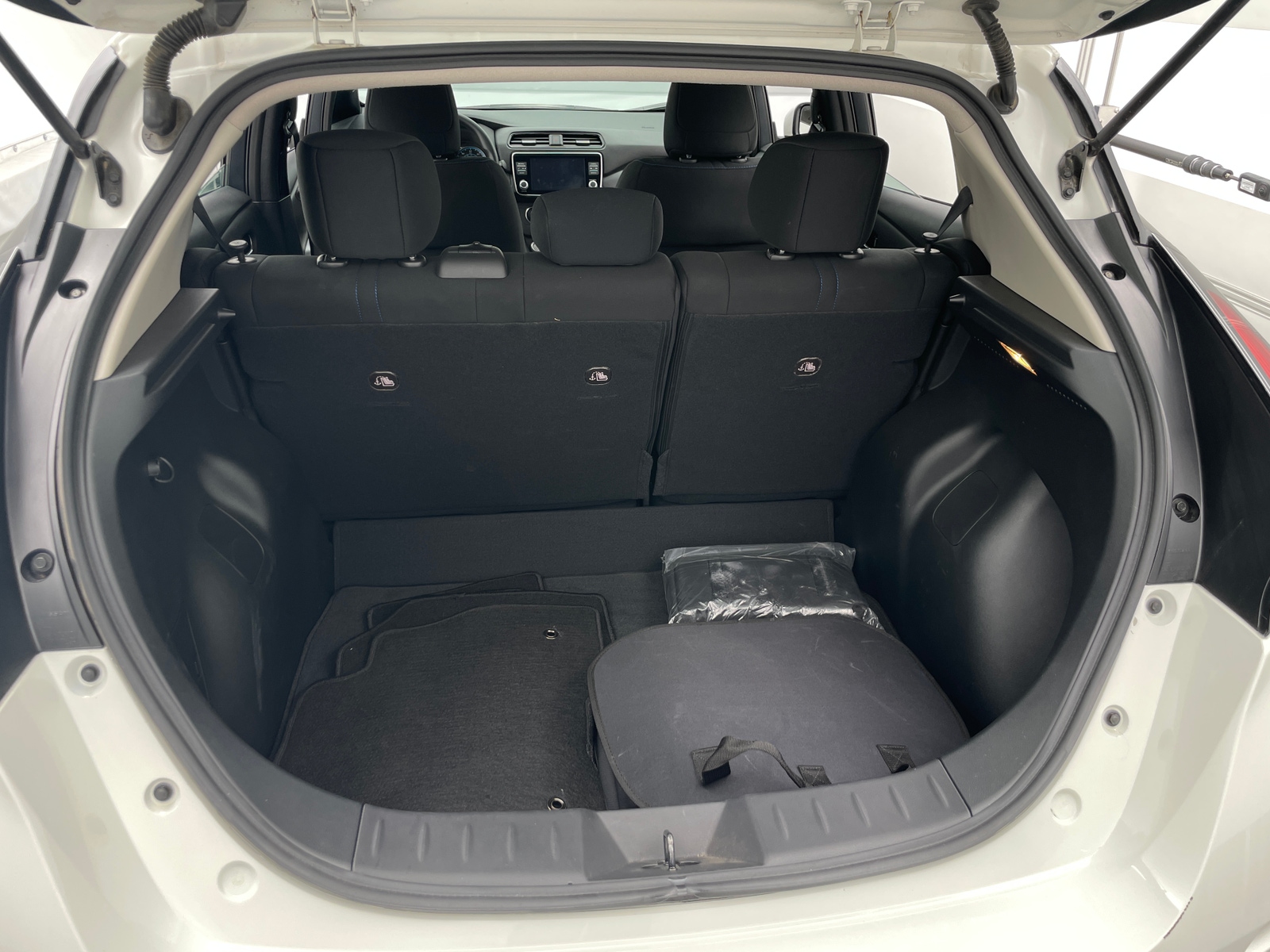 Thumbnail: 2025 Nissan Leaf - 7