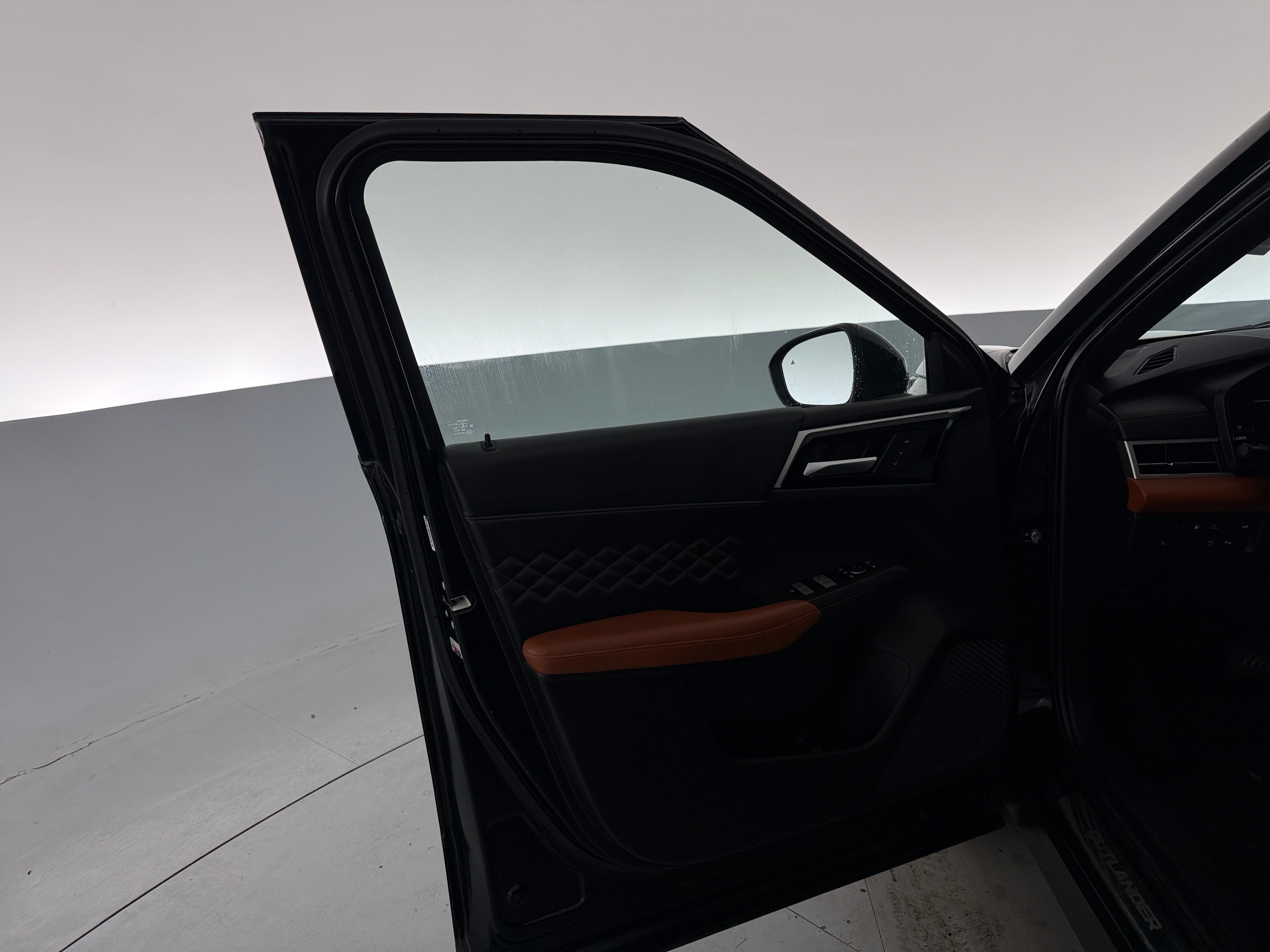 2023 Mitsubishi Outlander PHEV