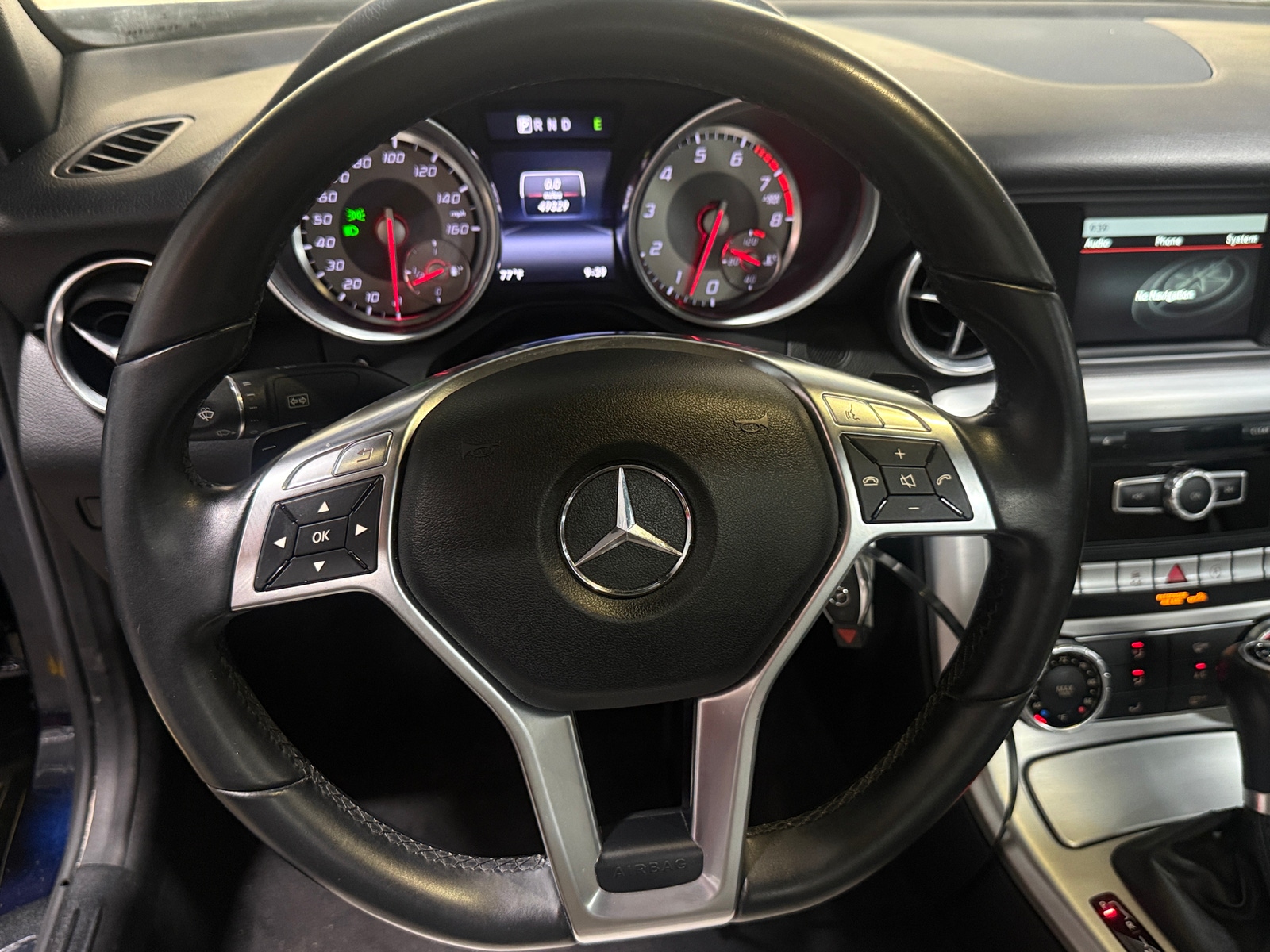 Thumbnail: 2015 Mercedes-Benz SLK - 4