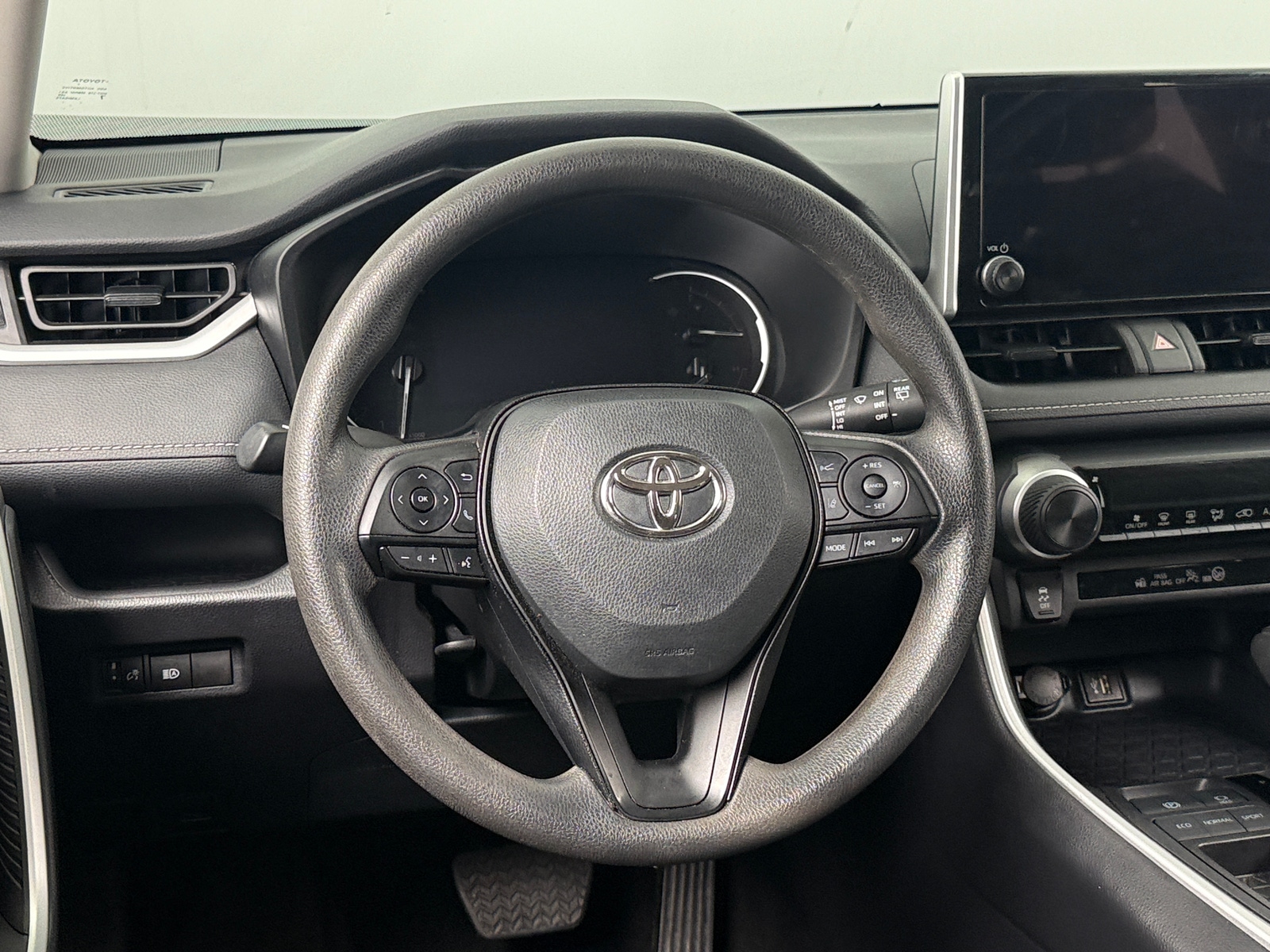 Thumbnail: 2025 Toyota RAV4 - 5