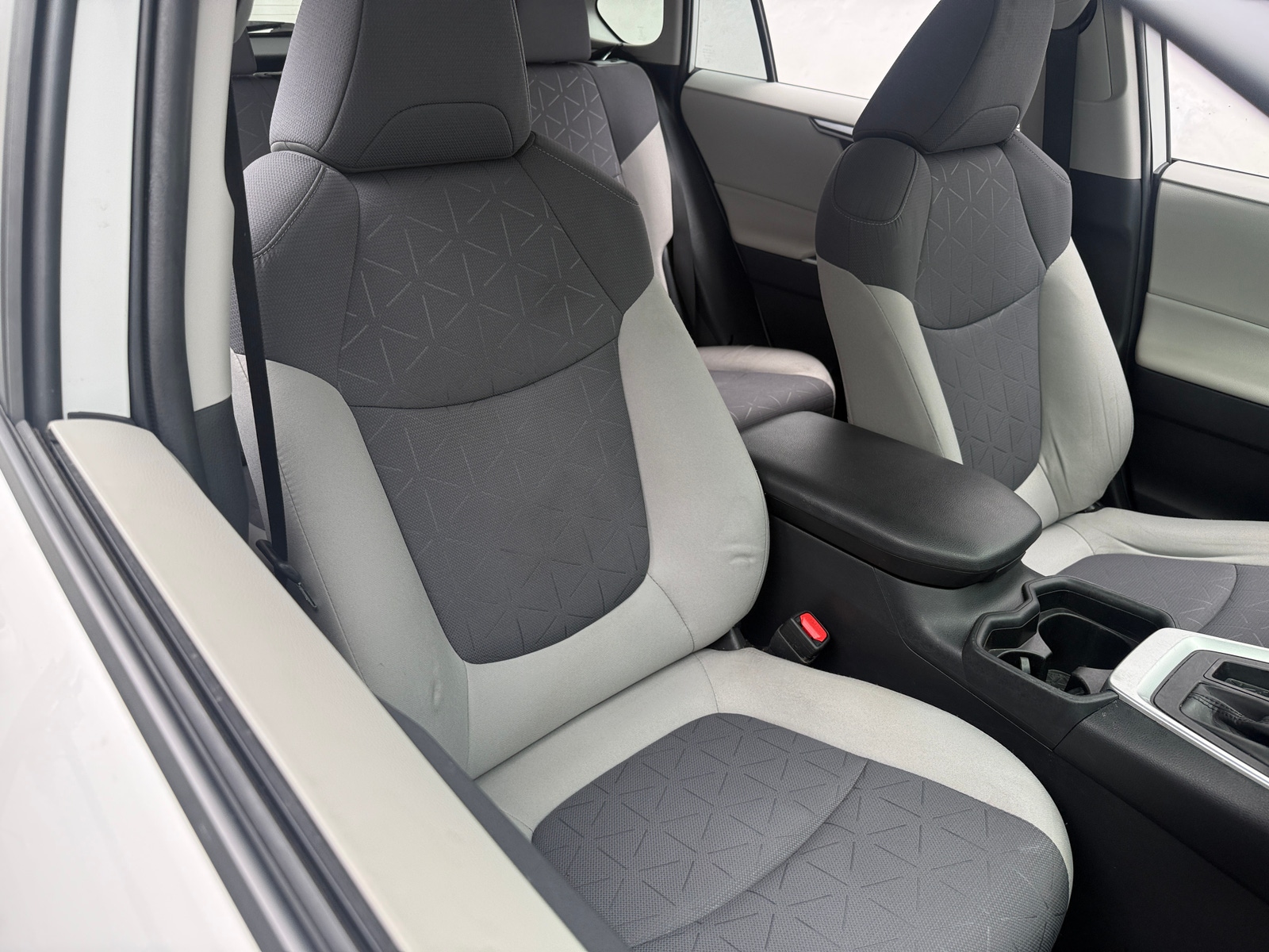 Thumbnail: 2019 Toyota RAV4 - 2