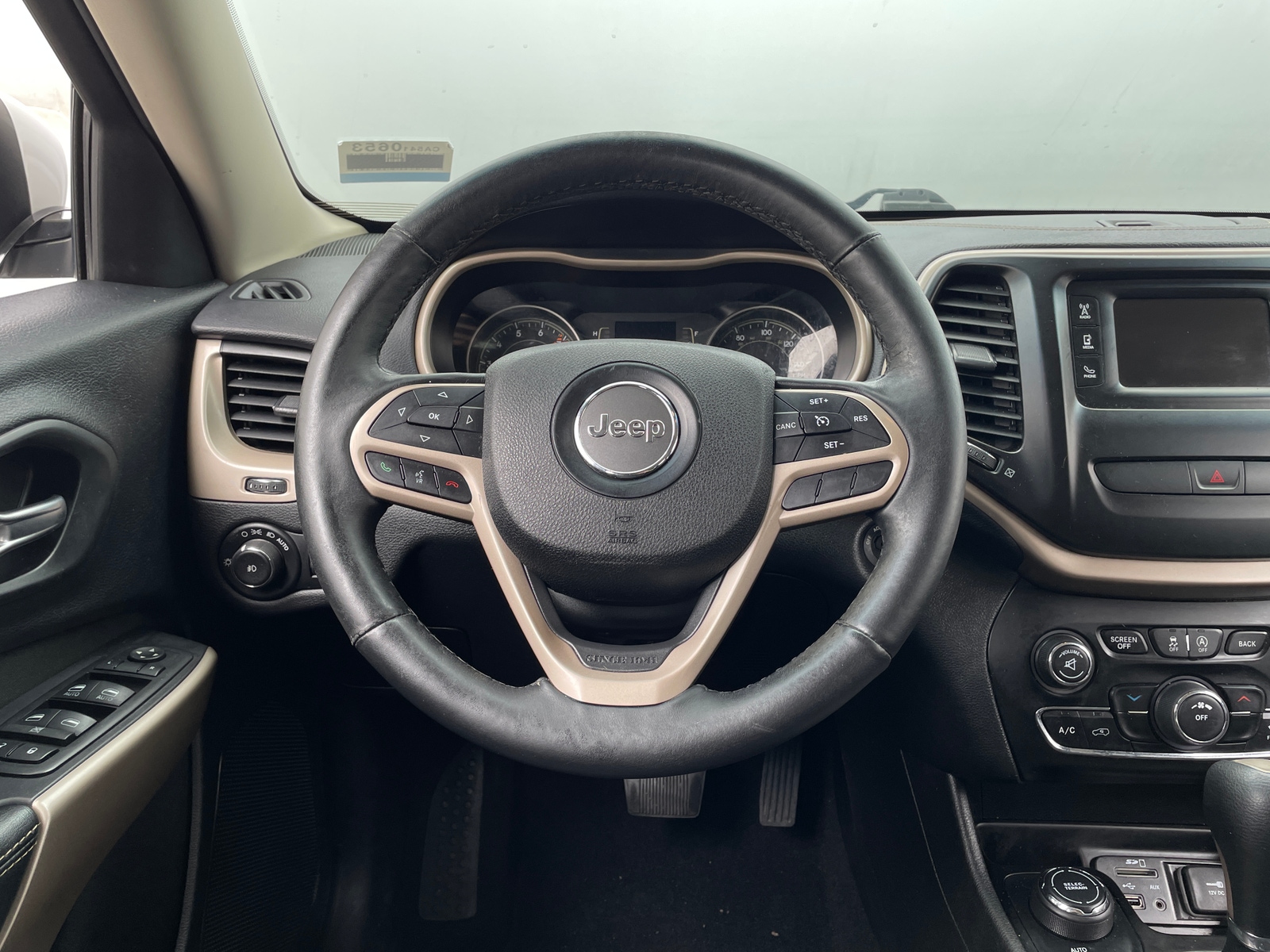 Thumbnail: 2017 Jeep Cherokee - 5