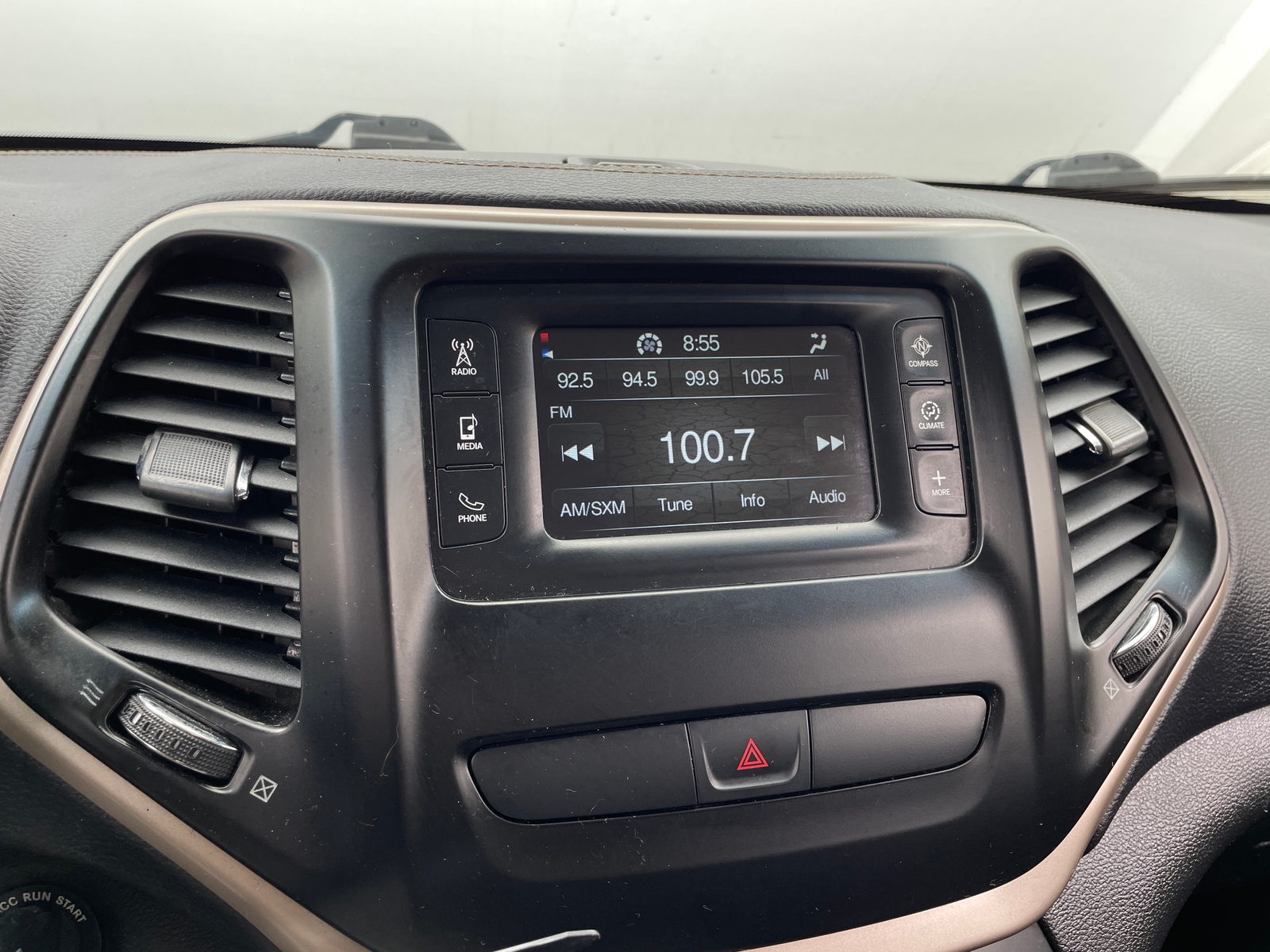 Thumbnail: 2017 Jeep Cherokee - 4