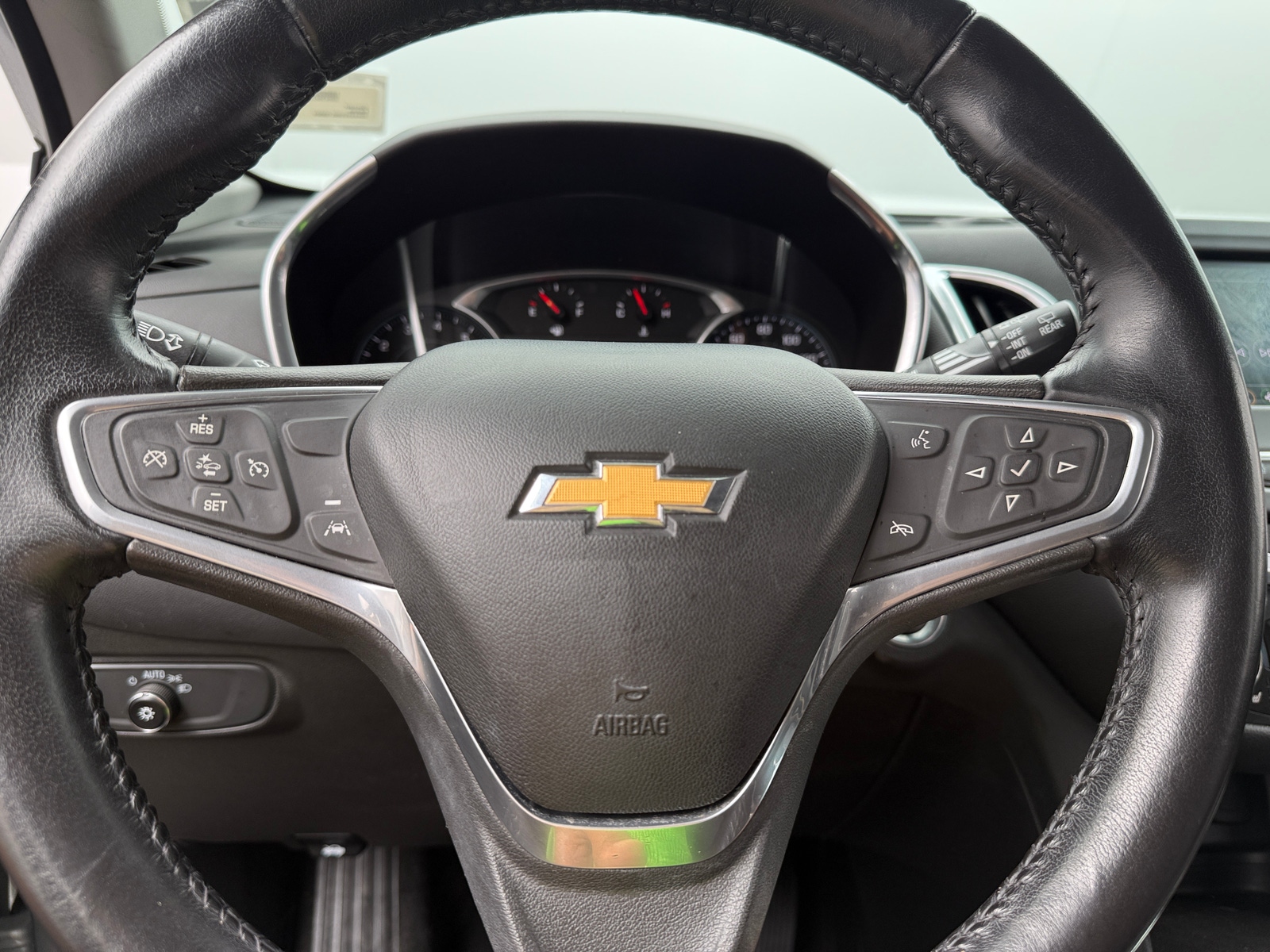 Thumbnail: 2022 Chevrolet Equinox - 5