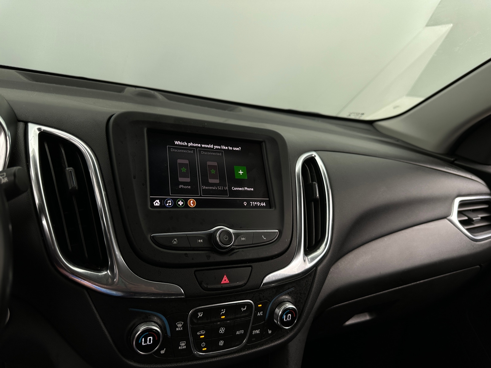 Thumbnail: 2020 Chevrolet Equinox - 4