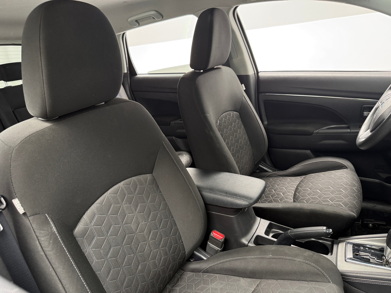 Thumbnail: 2021 Mitsubishi Outlander Sport - 2