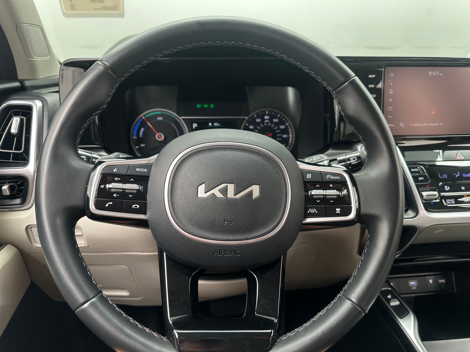 Thumbnail: 2023 Kia Sorento - 4