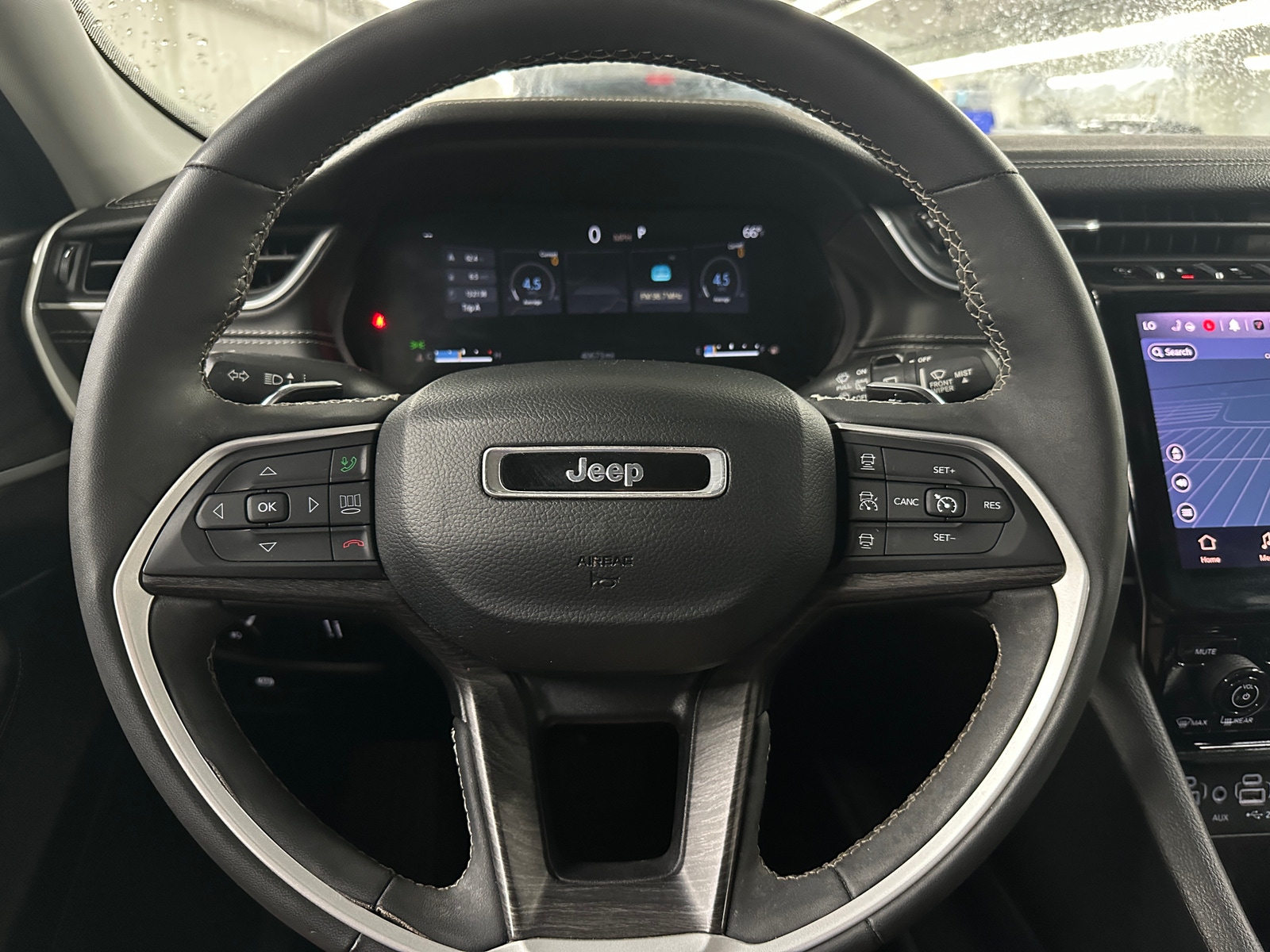 Thumbnail: 2023 Jeep Grand Cherokee - 4