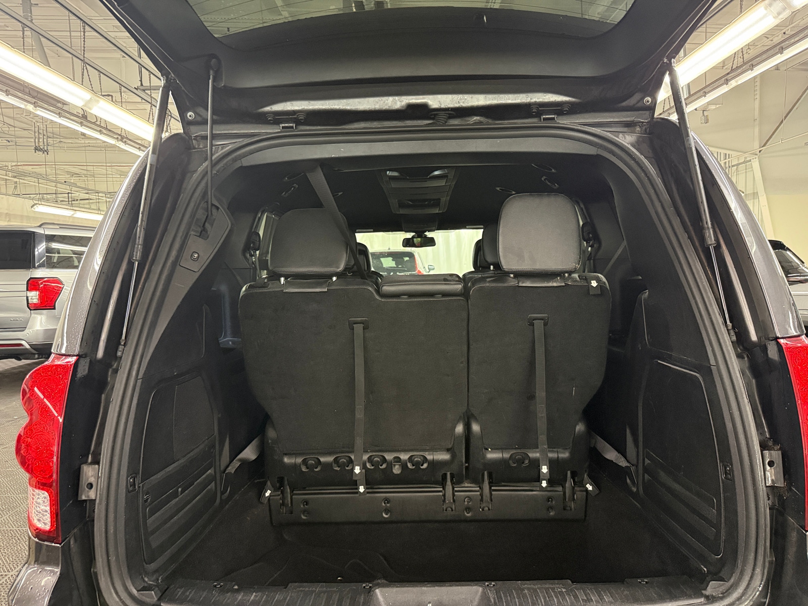 Thumbnail: 2019 Dodge Grand Caravan - 6