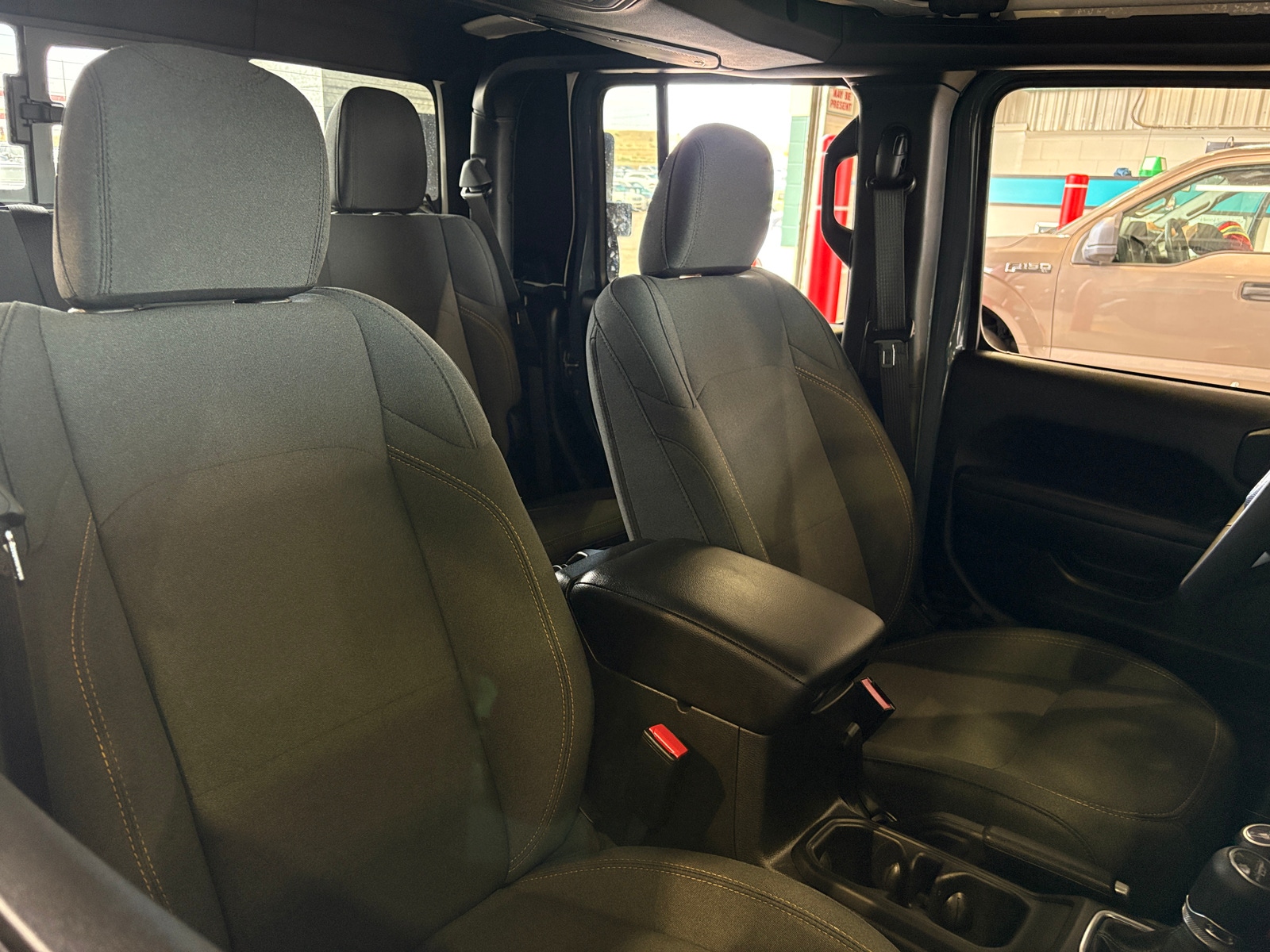 Thumbnail: 2024 Jeep Gladiator - 2