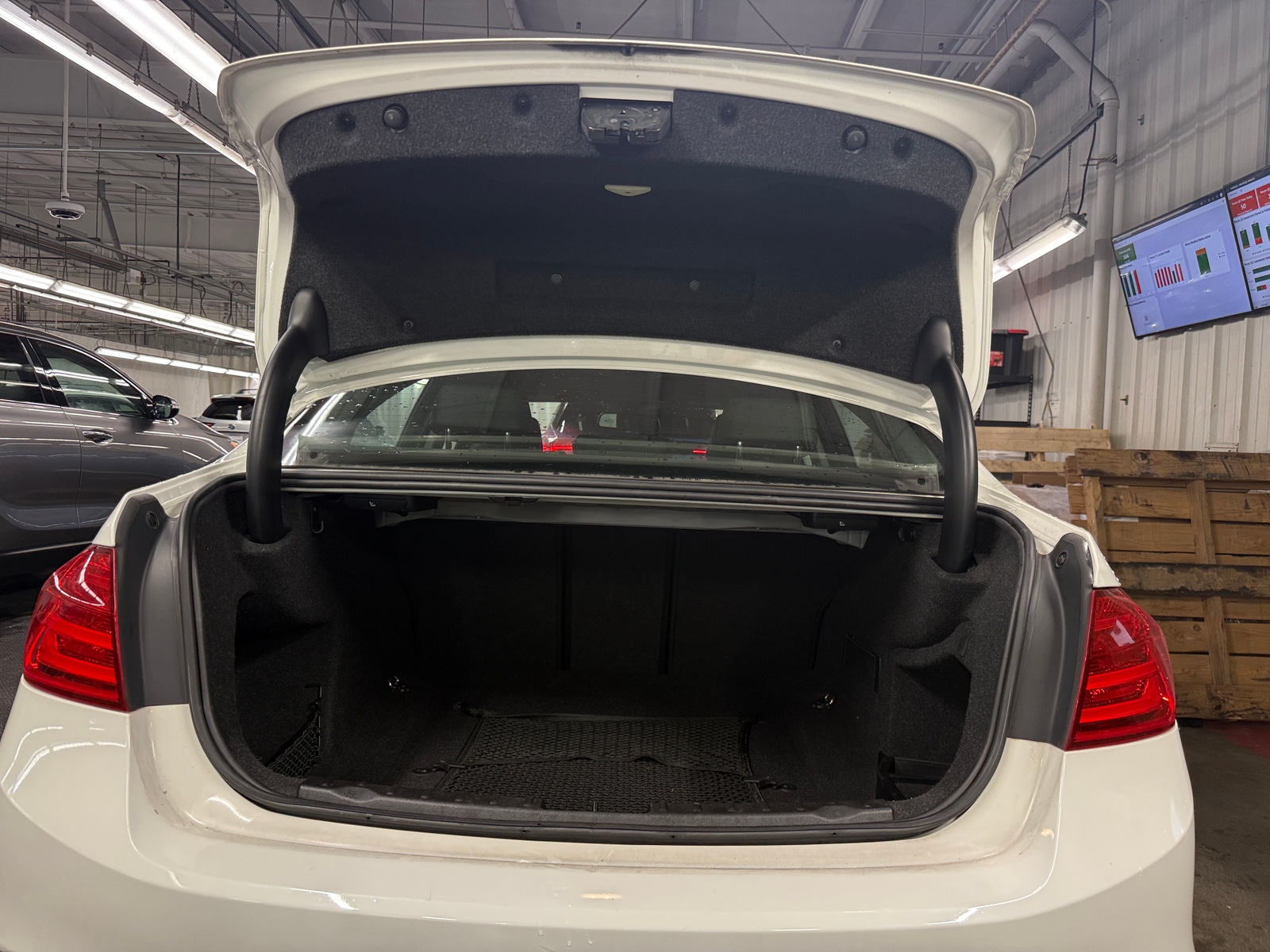 Thumbnail: 2015 BMW 3 Series - 6