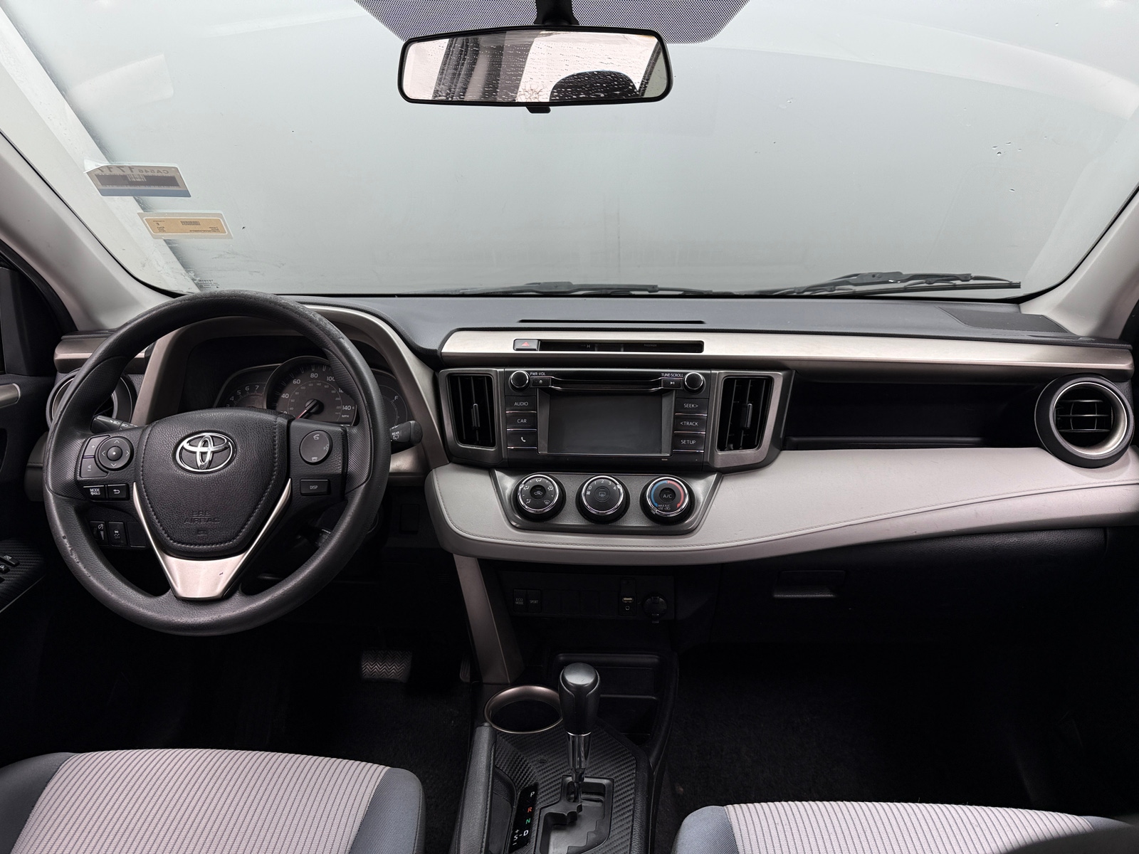 Thumbnail: 2015 Toyota RAV4 - 3
