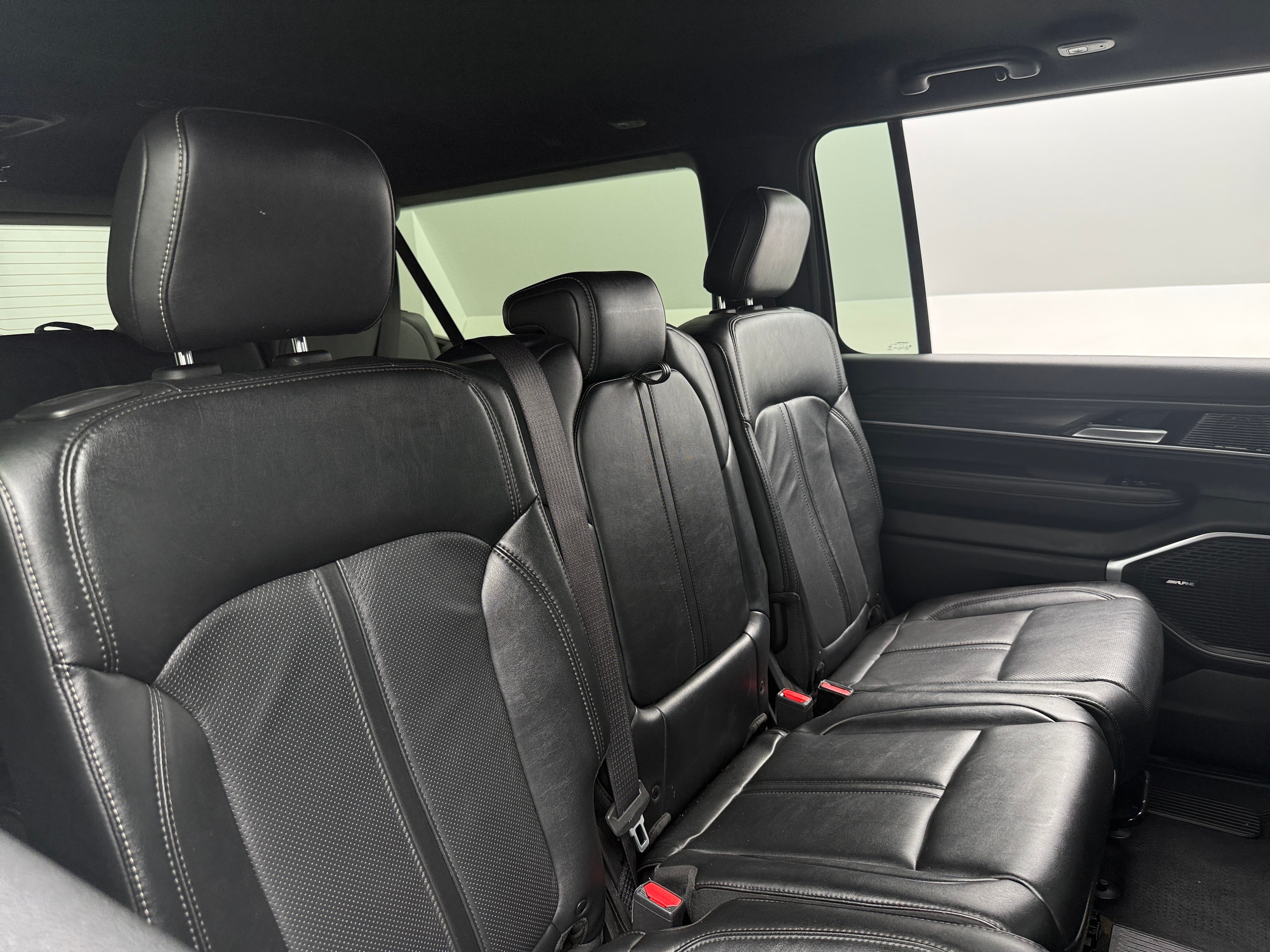 2023 Jeep Wagoneer L