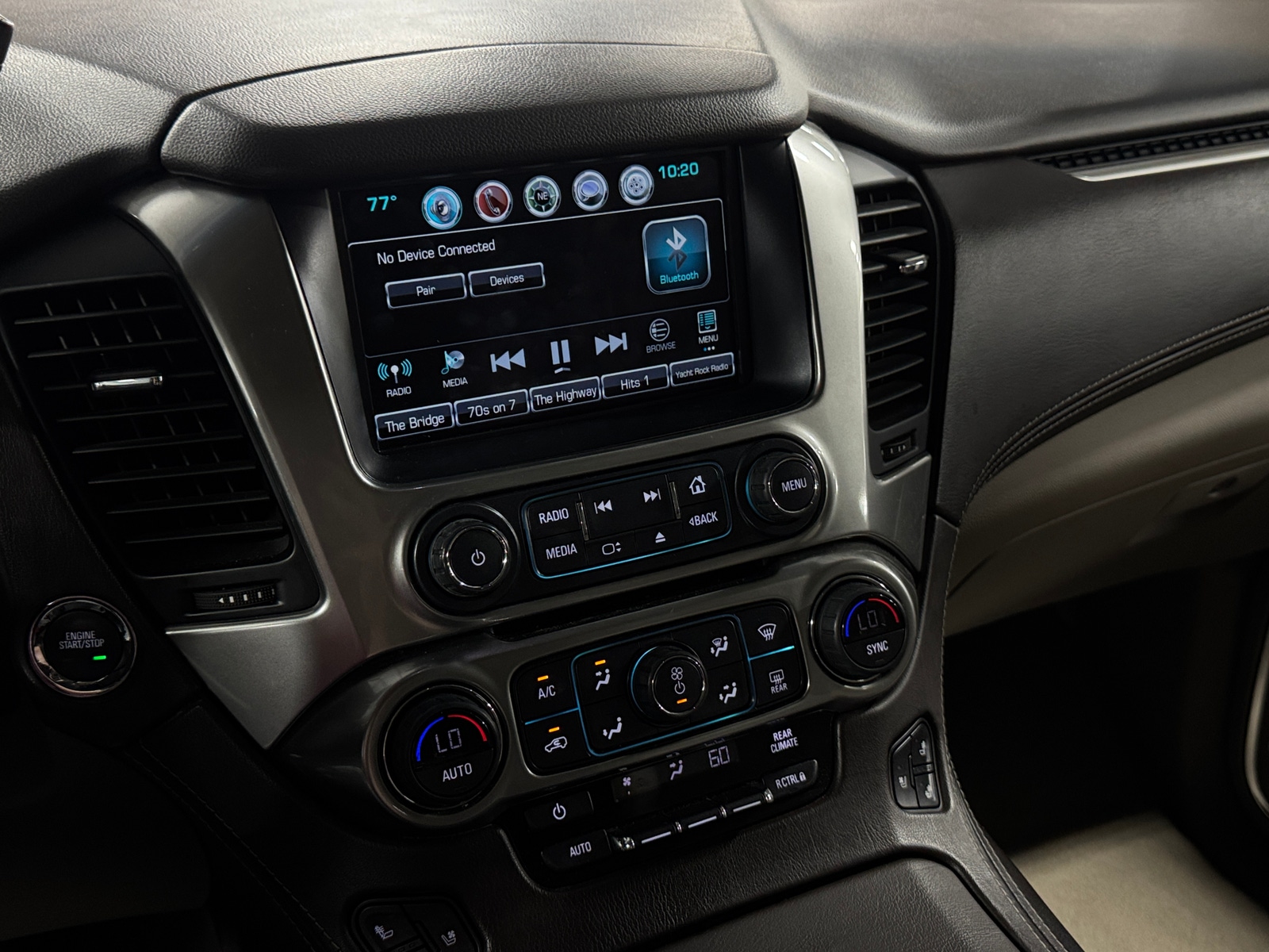 Thumbnail: 2019 Chevrolet Tahoe - 3