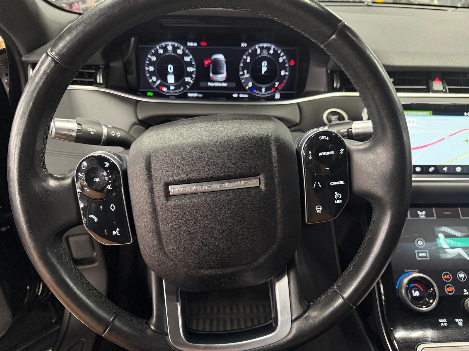 Thumbnail: 2020 Land Rover Range Rover Evoque - 4