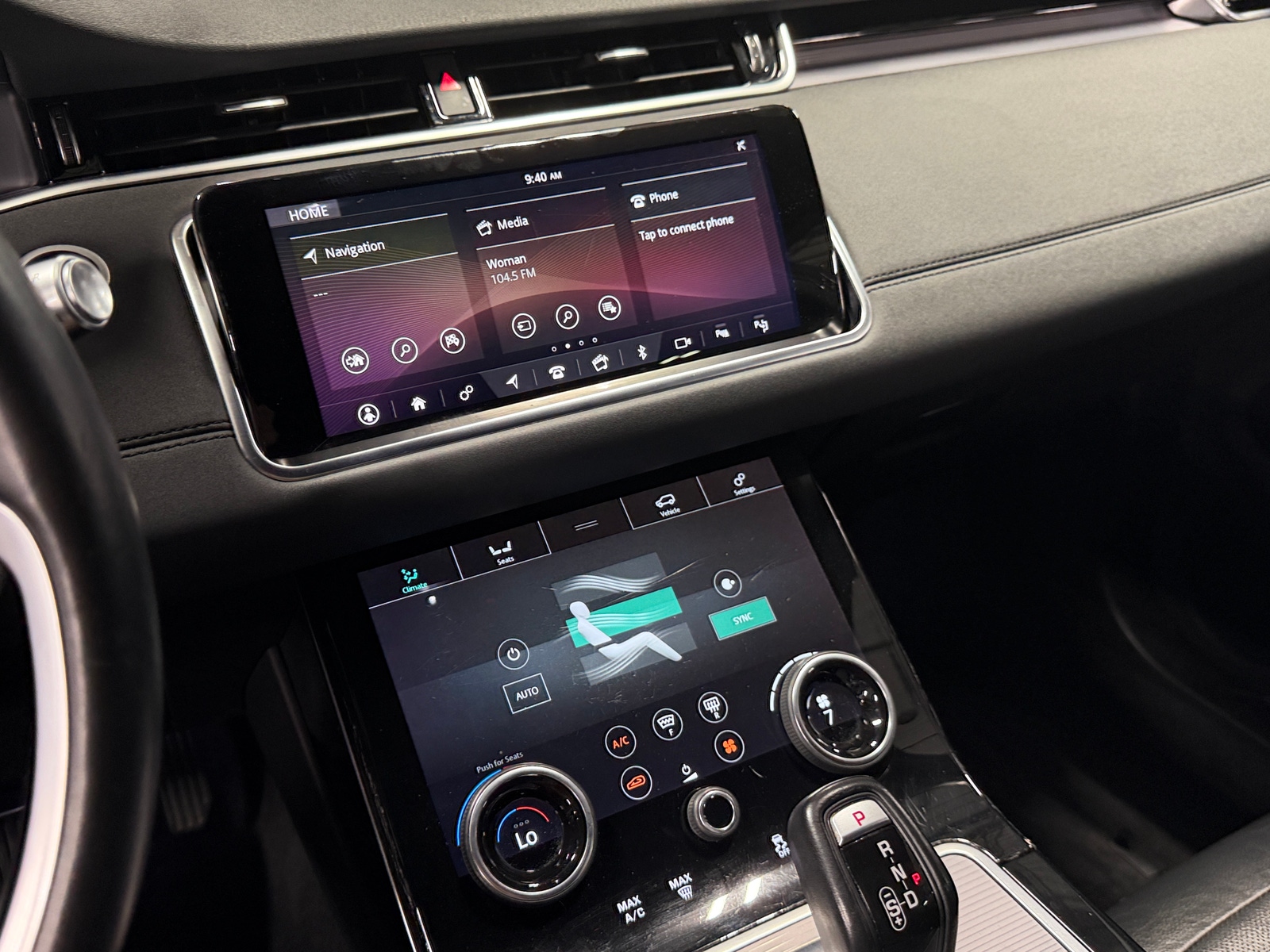 Thumbnail: 2020 Land Rover Range Rover Evoque - 3