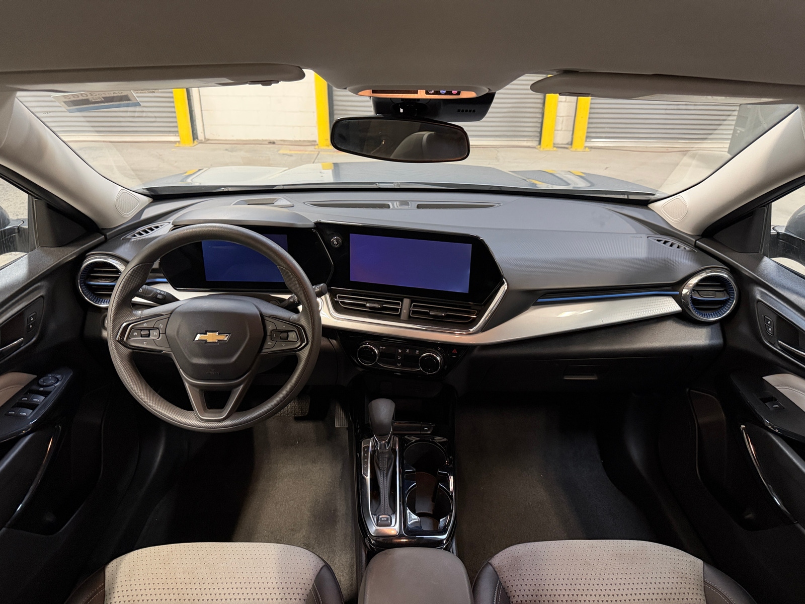 Thumbnail: 2025 Chevrolet Trax - 2