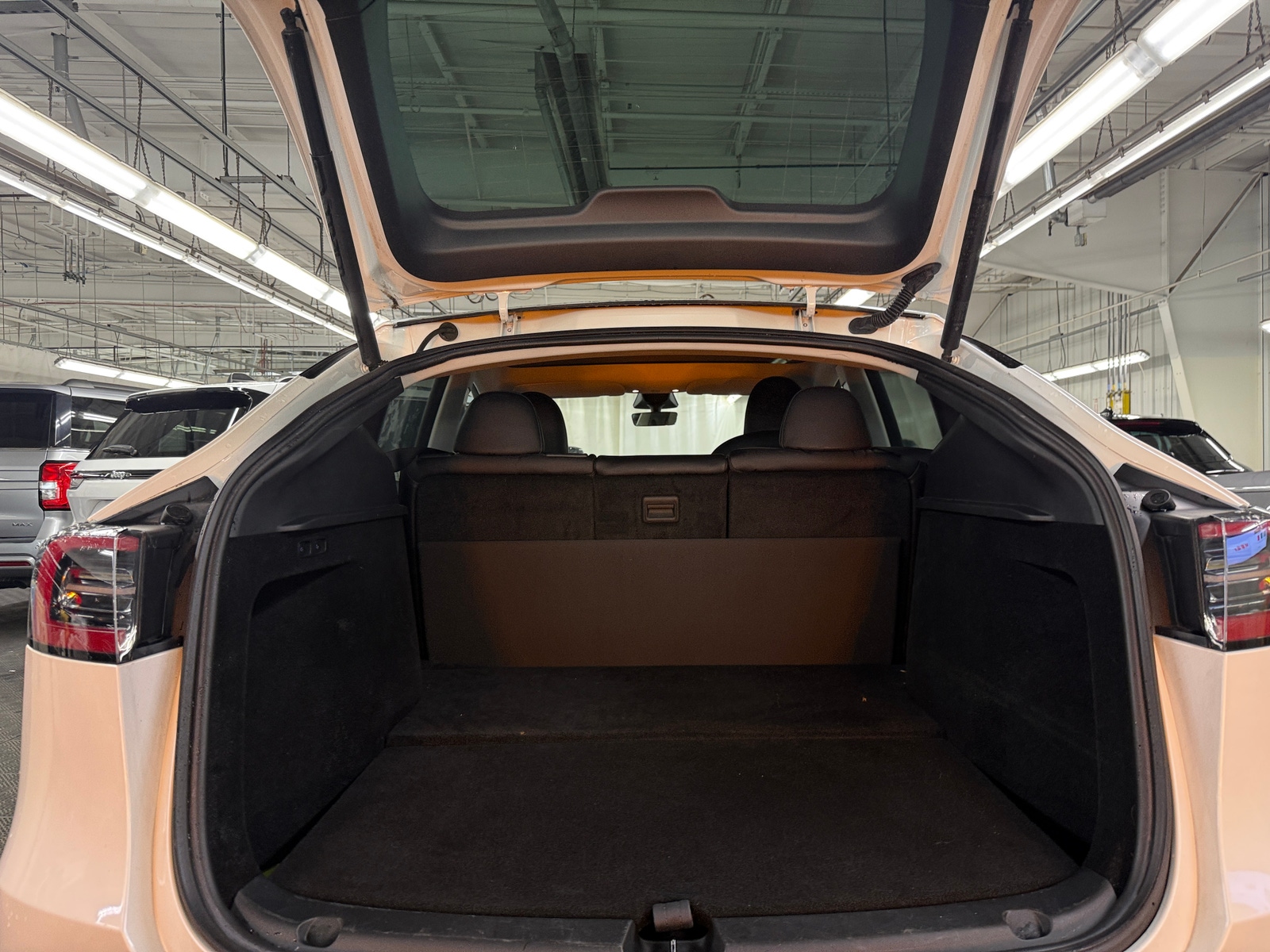 Thumbnail: 2022 Tesla Model Y - 6