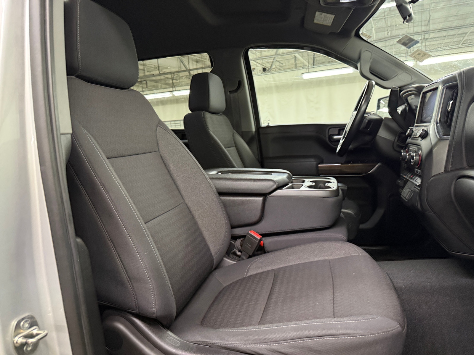 Thumbnail: 2021 Chevrolet Silverado 1500 - 2
