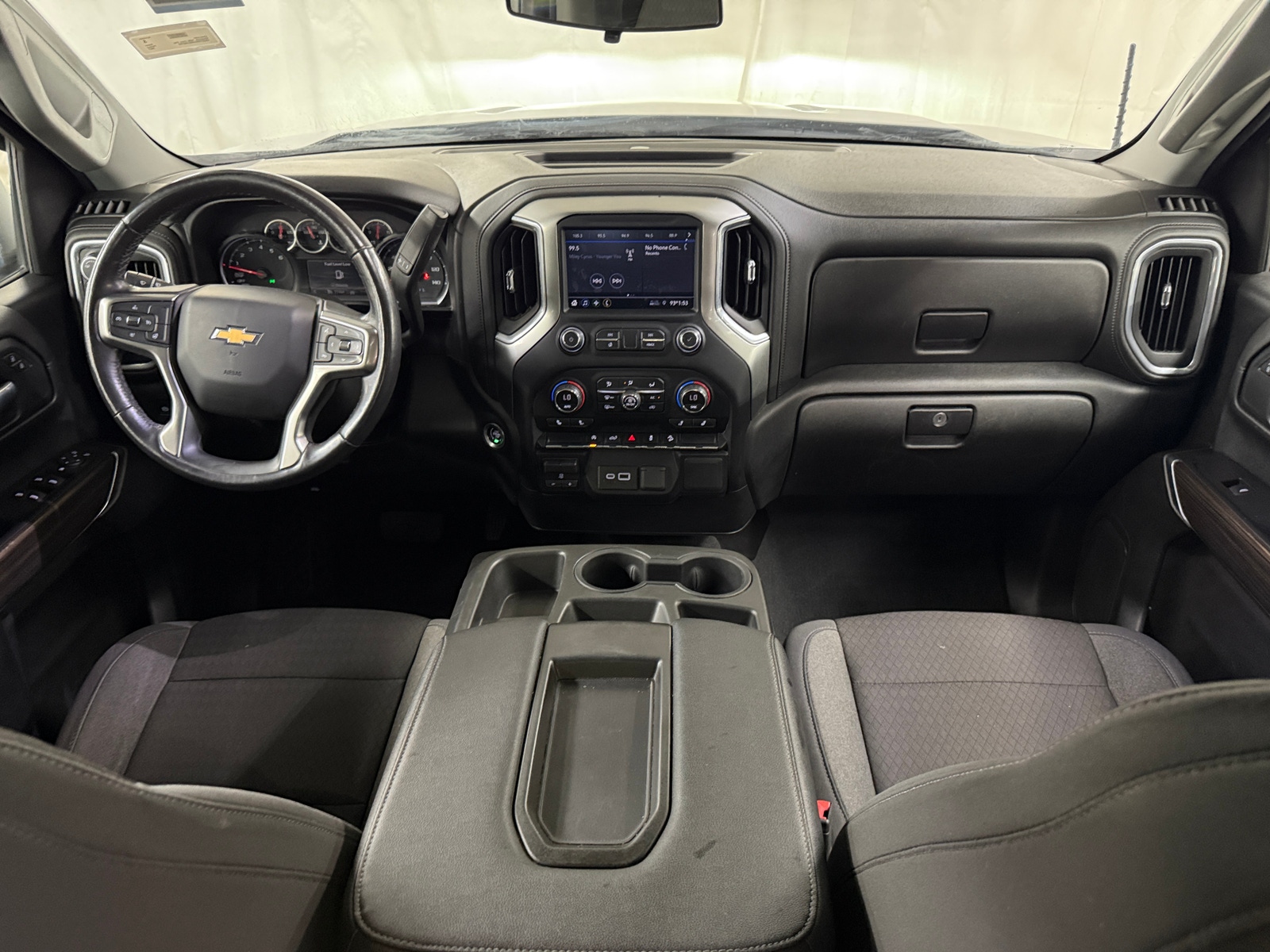 Thumbnail: 2021 Chevrolet Silverado 1500 - 3