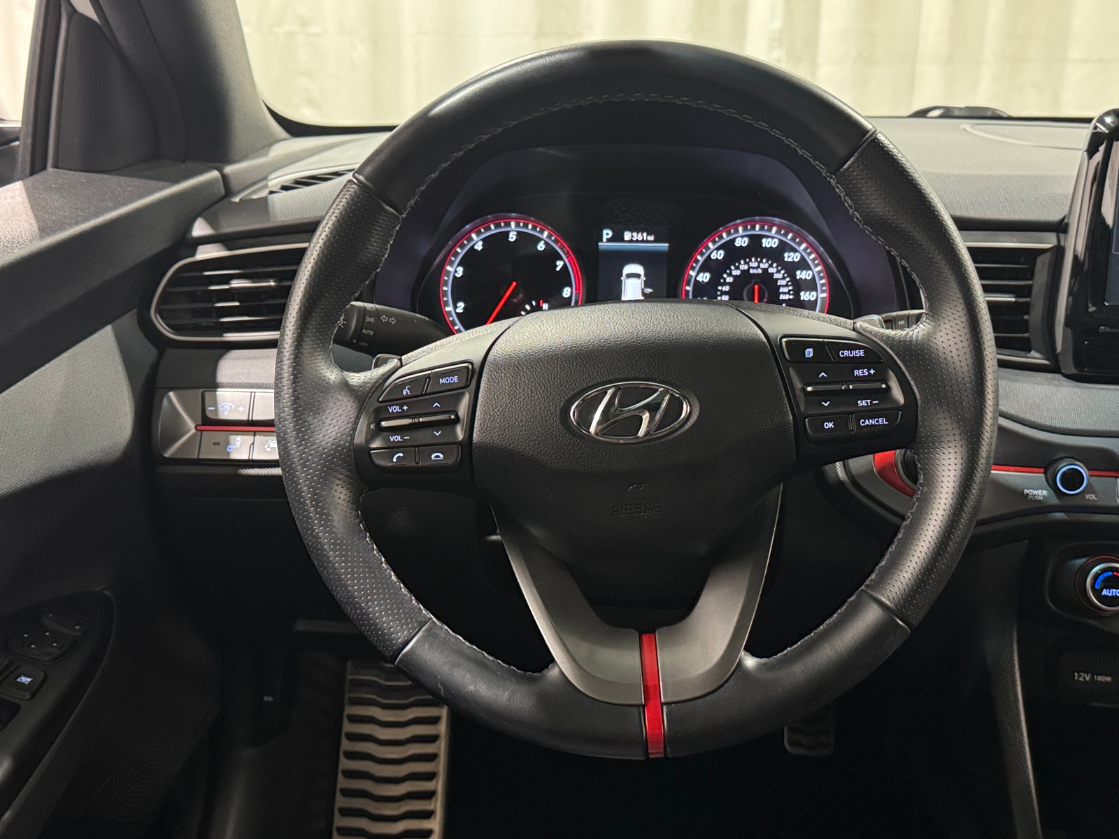 Thumbnail: 2020 Hyundai Veloster - 5