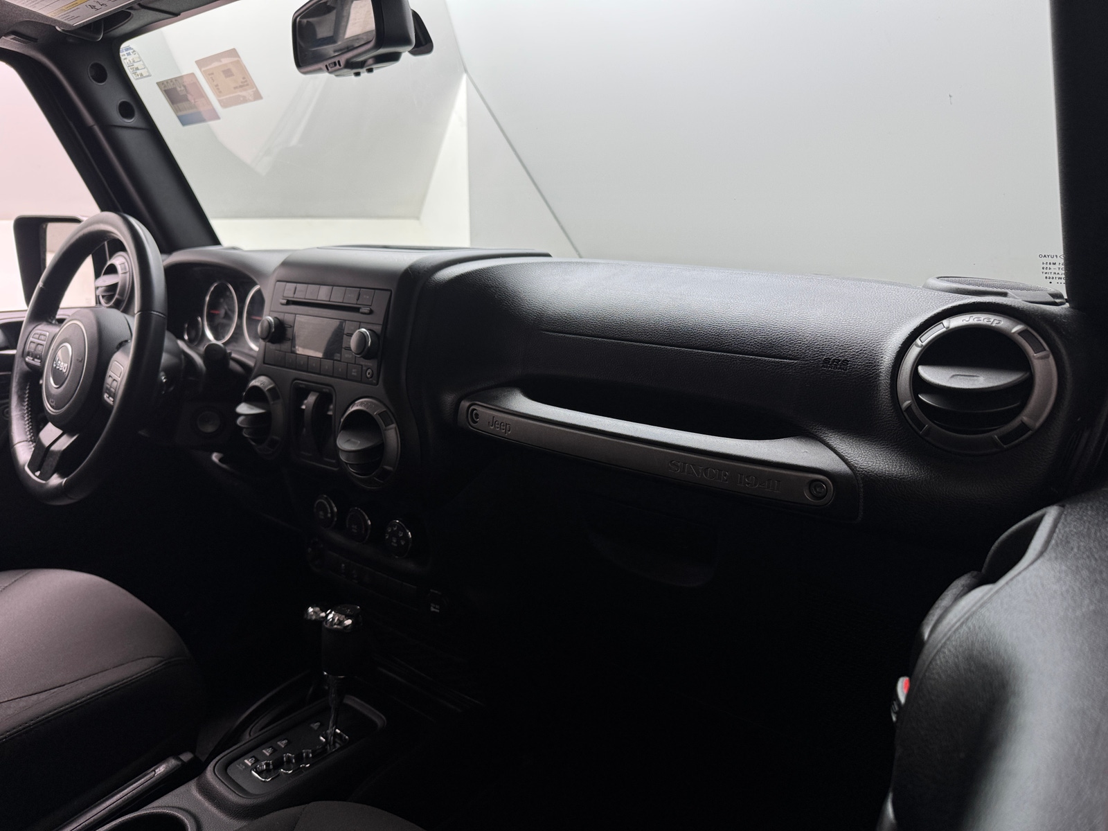 Thumbnail: 2017 Jeep Wrangler - 3