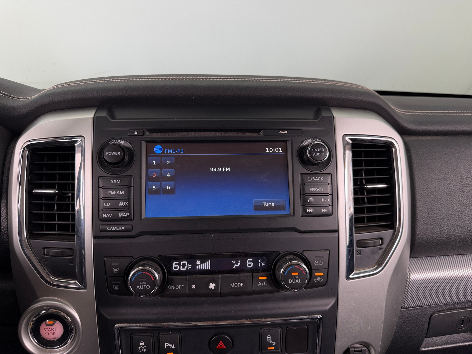 Thumbnail: 2016 Nissan Titan - 4