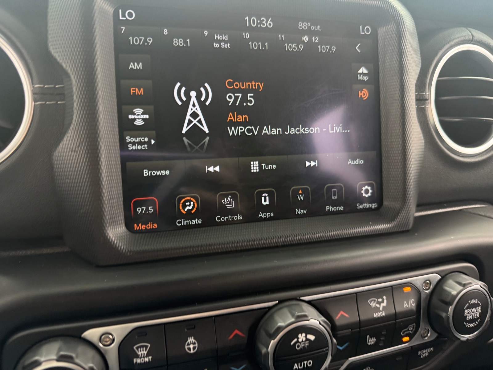 Thumbnail: 2021 Jeep Wrangler - 3