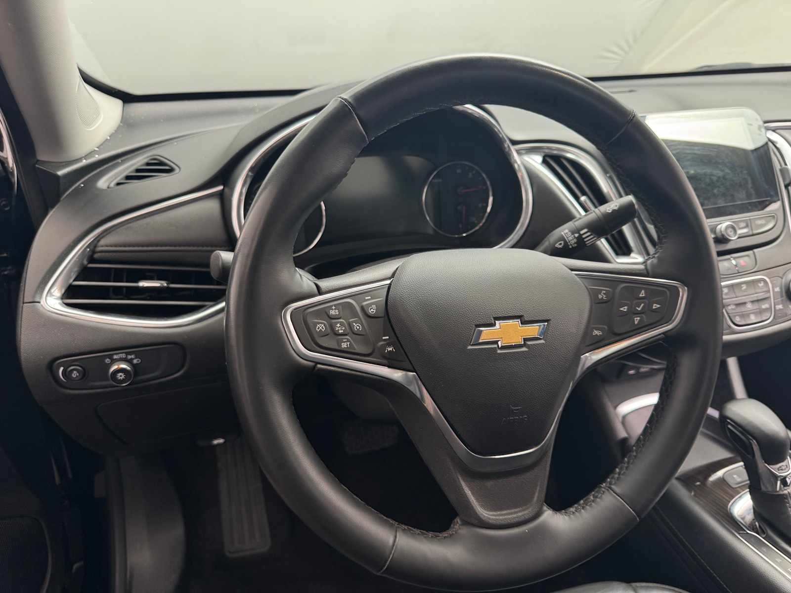 Thumbnail: 2024 Chevrolet Malibu - 4