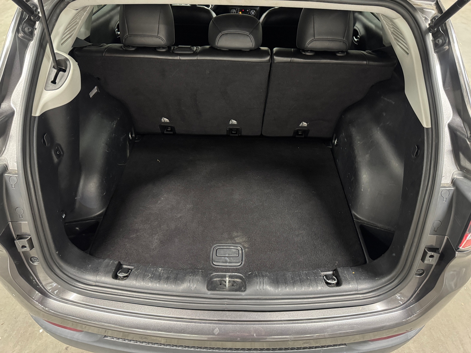 Thumbnail: 2018 Jeep Compass - 6