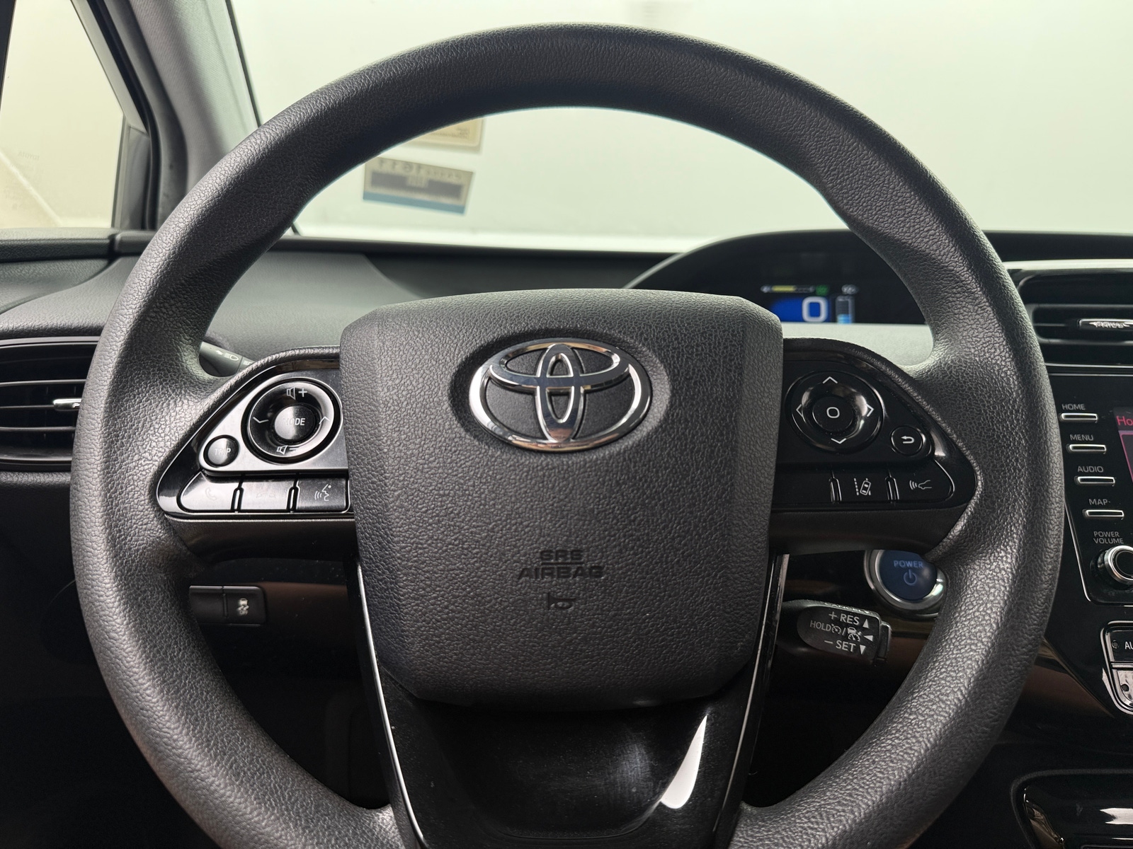 Thumbnail: 2022 Toyota Prius - 5