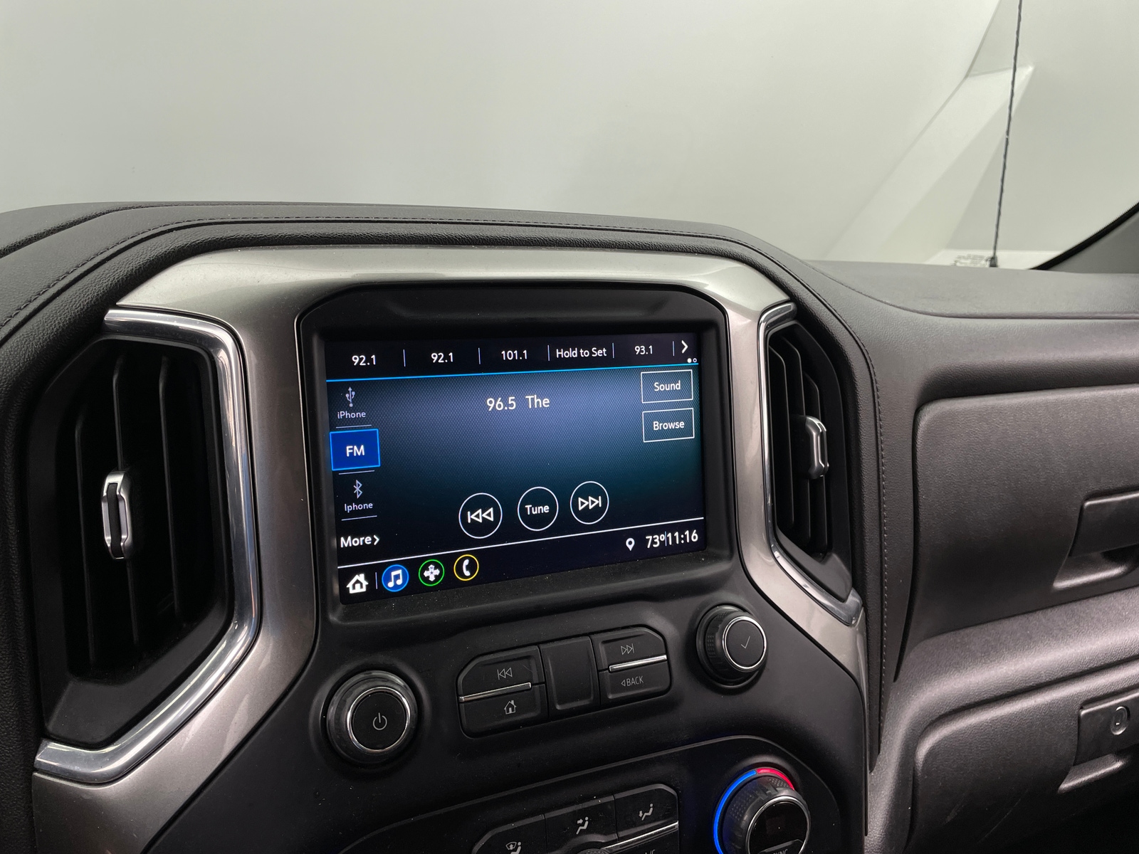 Thumbnail: 2020 Chevrolet Silverado 1500 - 4