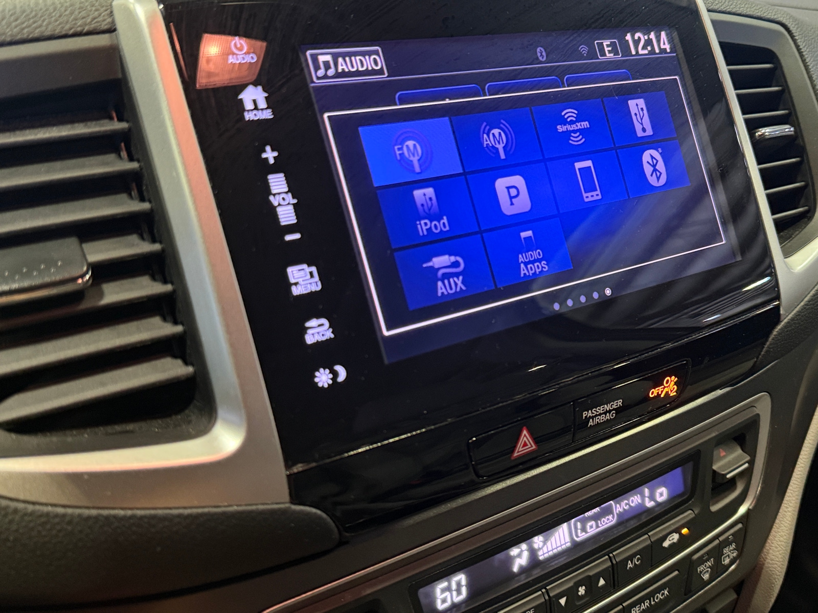 Thumbnail: 2018 Honda Pilot - 3
