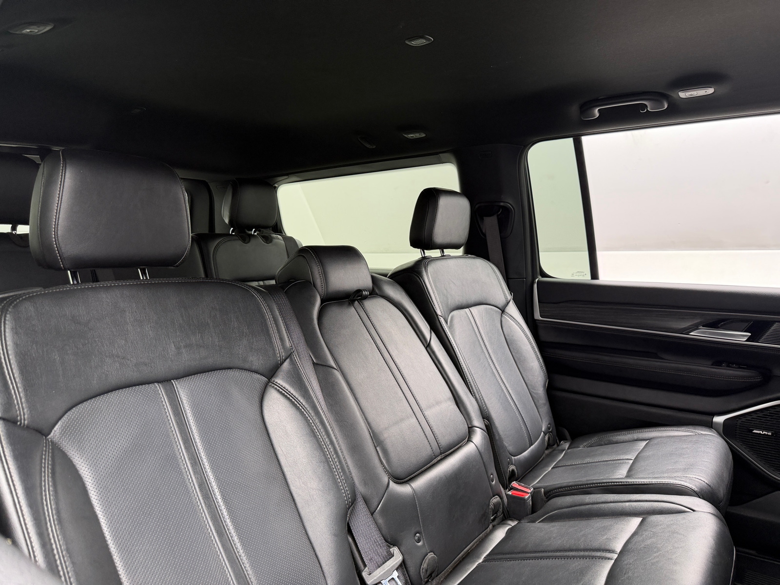 Thumbnail: 2024 Jeep Wagoneer - 5
