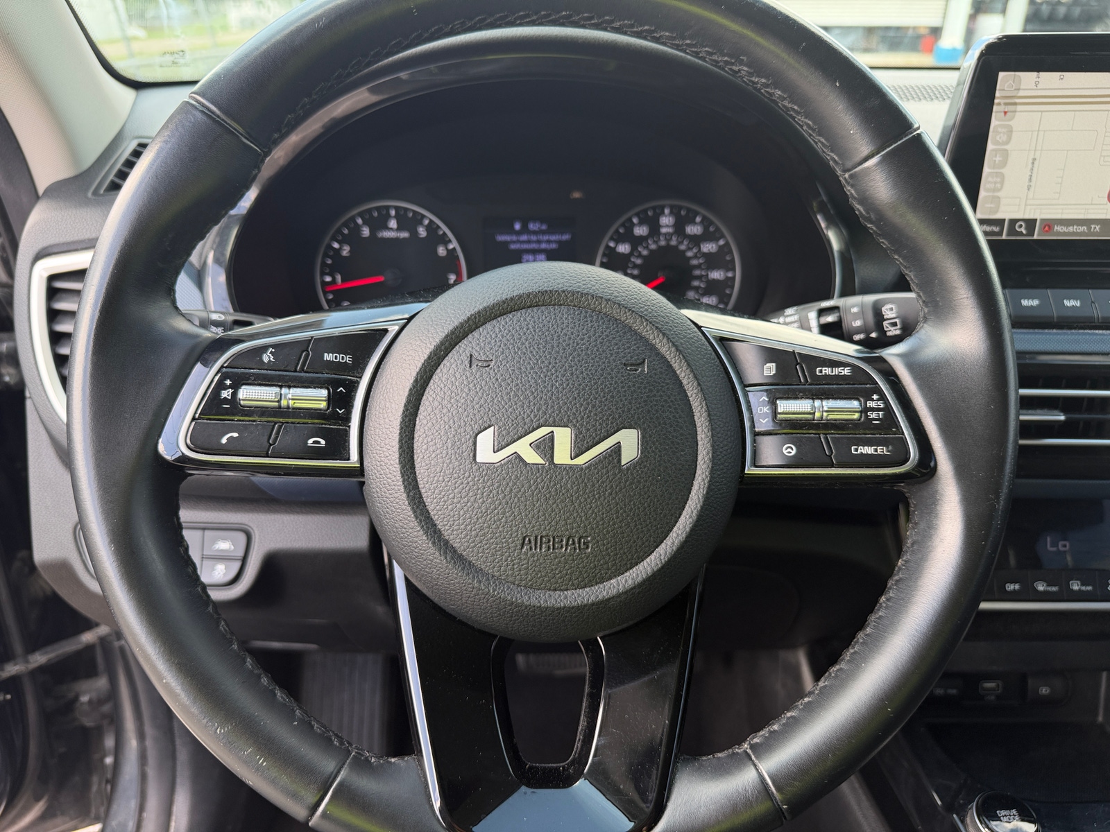 Thumbnail: 2022 Kia Seltos - 4