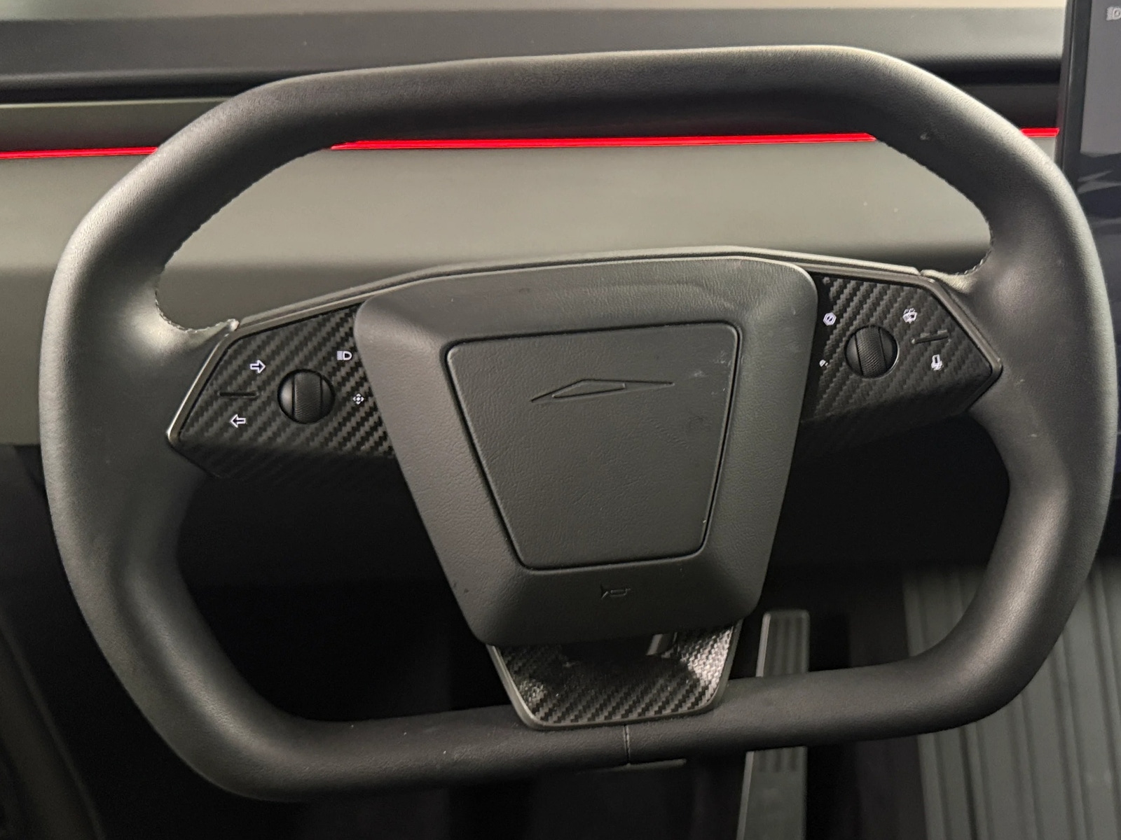 Thumbnail: 2025 Tesla Cybertruck - 4