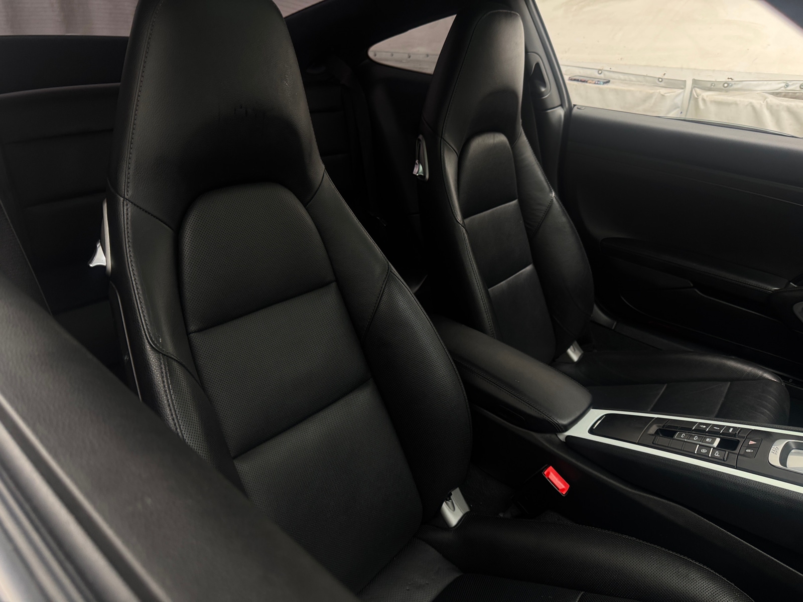 Thumbnail: 2018 Porsche 911 - 2