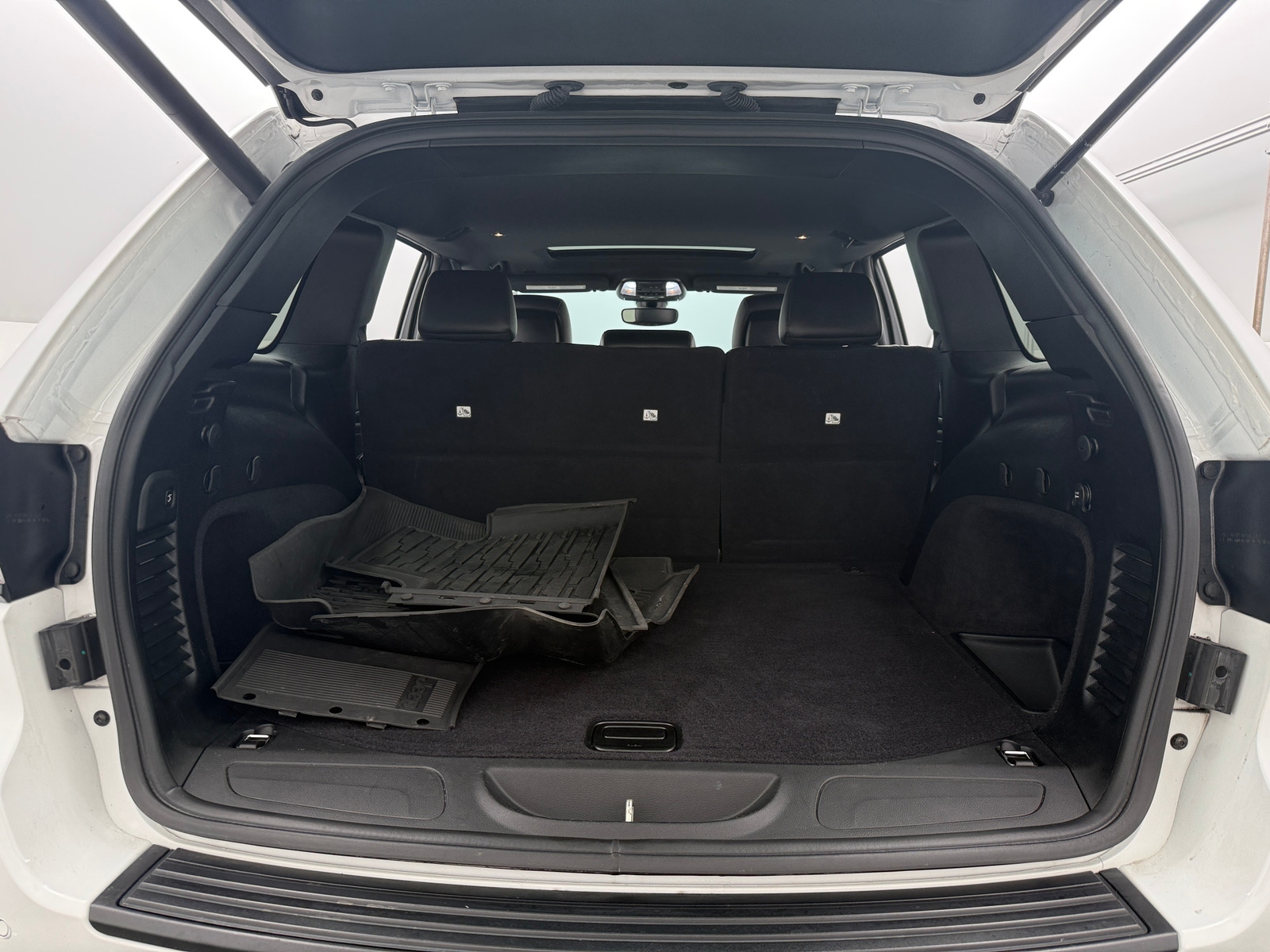 Thumbnail: 2020 Jeep Grand Cherokee - 6