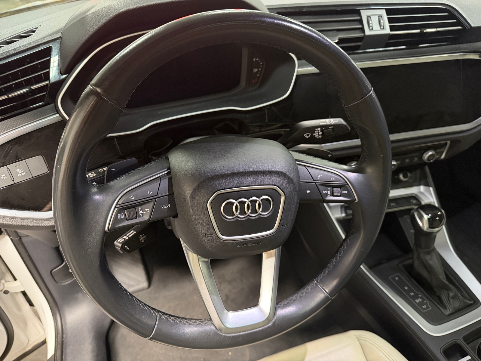Thumbnail: 2023 Audi Q3 - 4