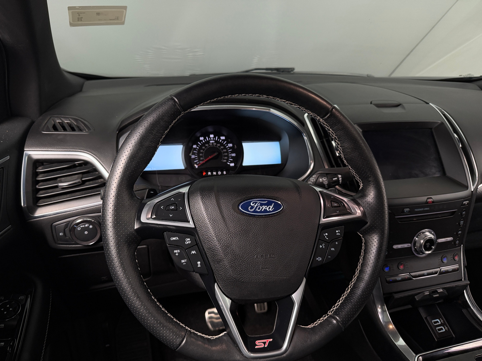 Thumbnail: 2019 Ford Edge - 4