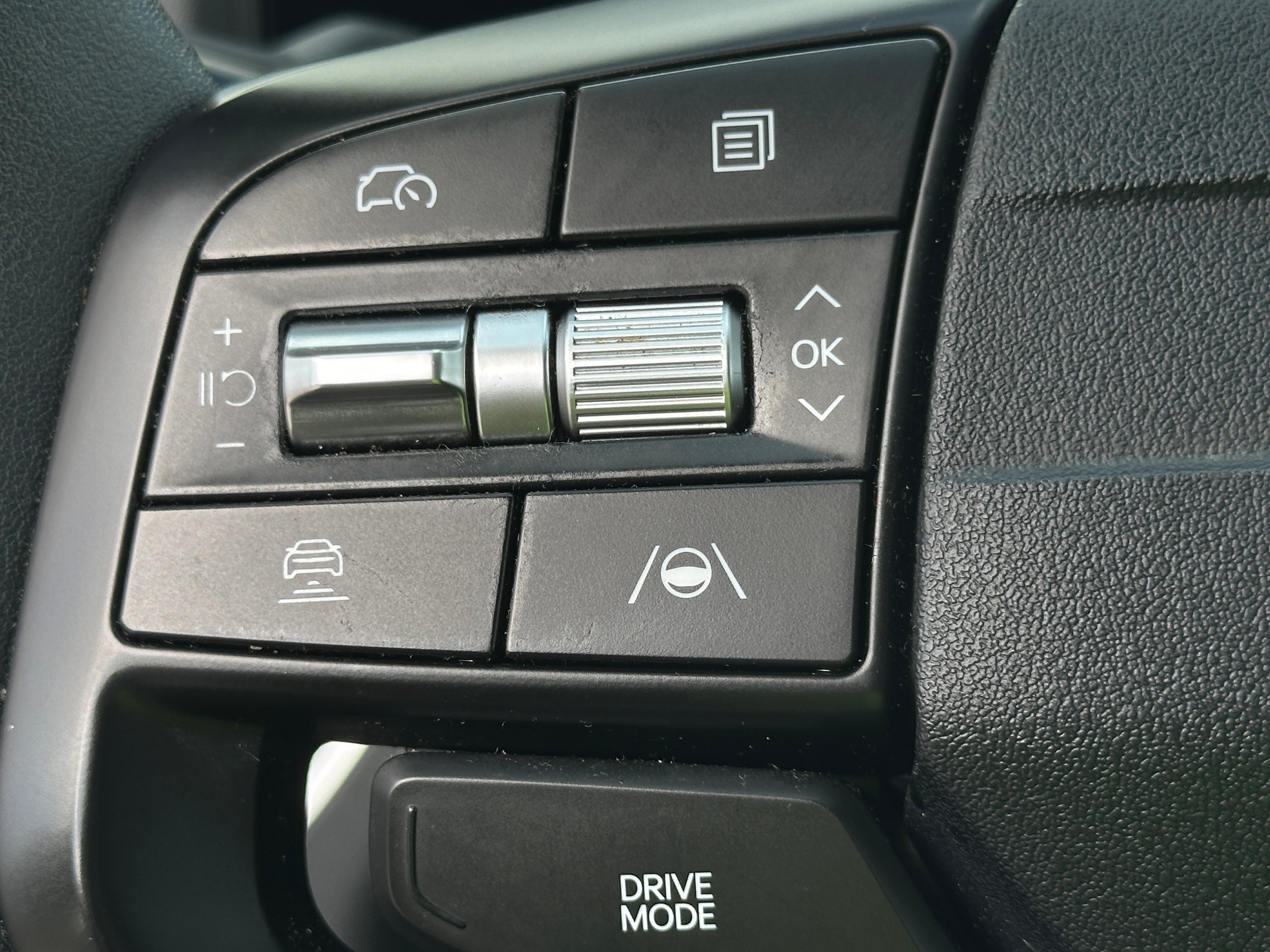 2025 Kia K4 LXS - Photo 11