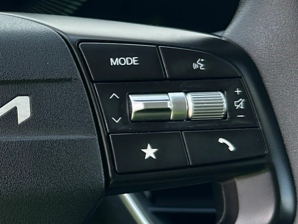 2025 Kia K4 LXS - Photo 16