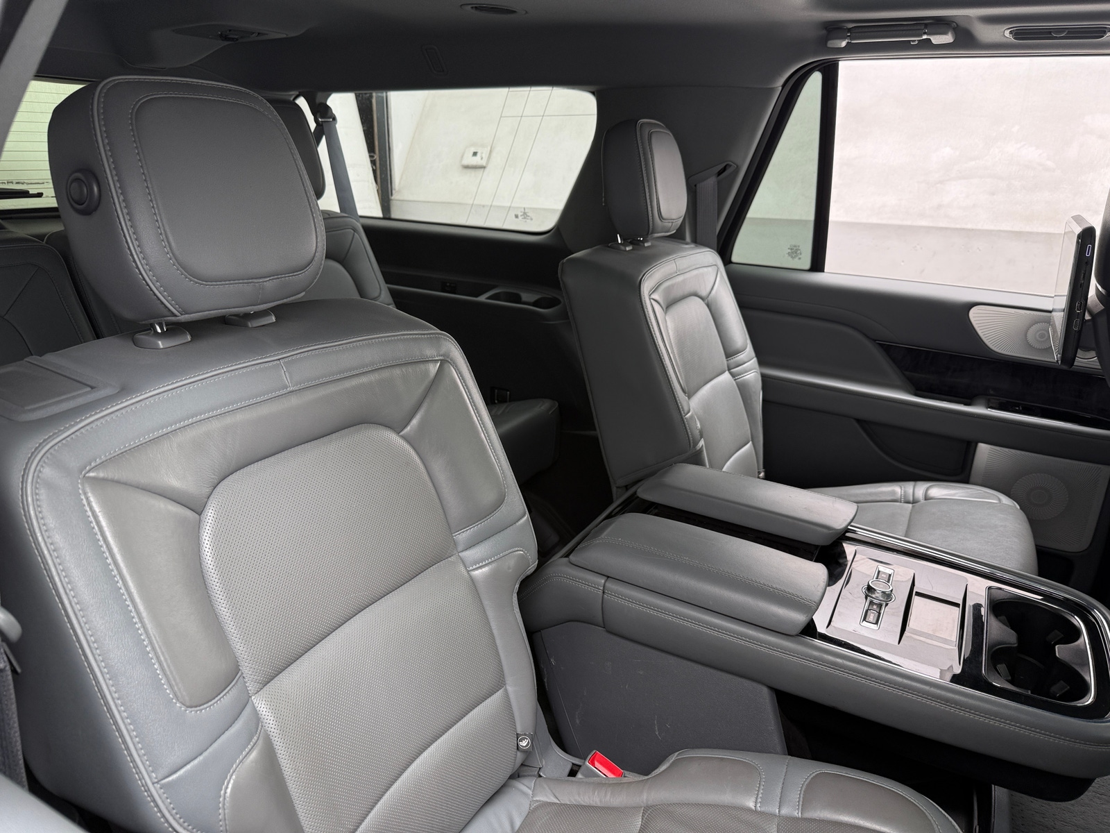 Thumbnail: 2018 Lincoln Navigator L - 5