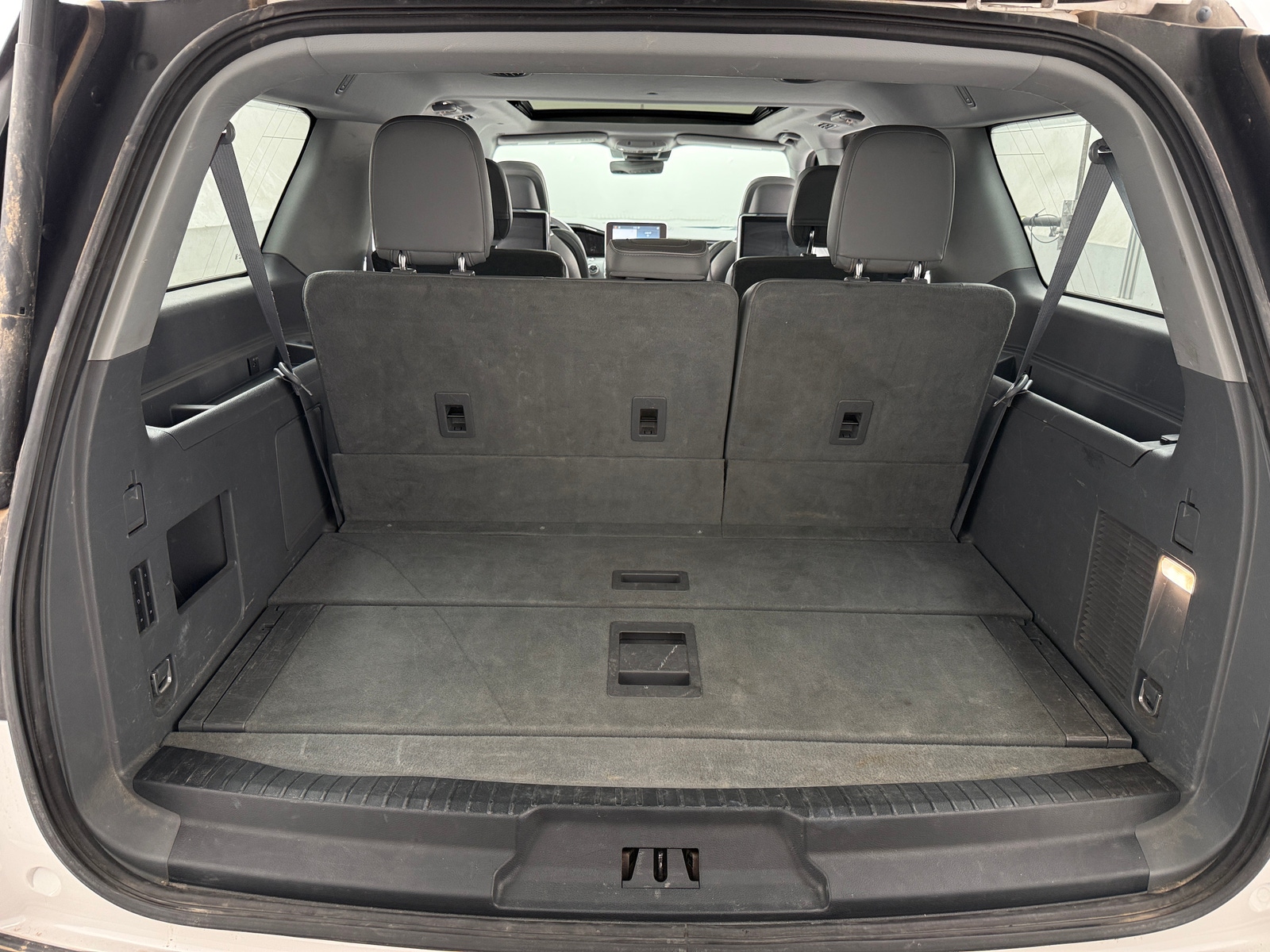 Thumbnail: 2018 Lincoln Navigator L - 6