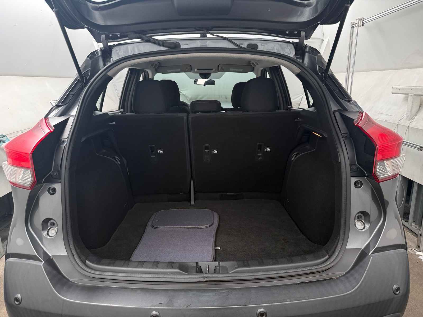 Thumbnail: 2020 Nissan Kicks - 7