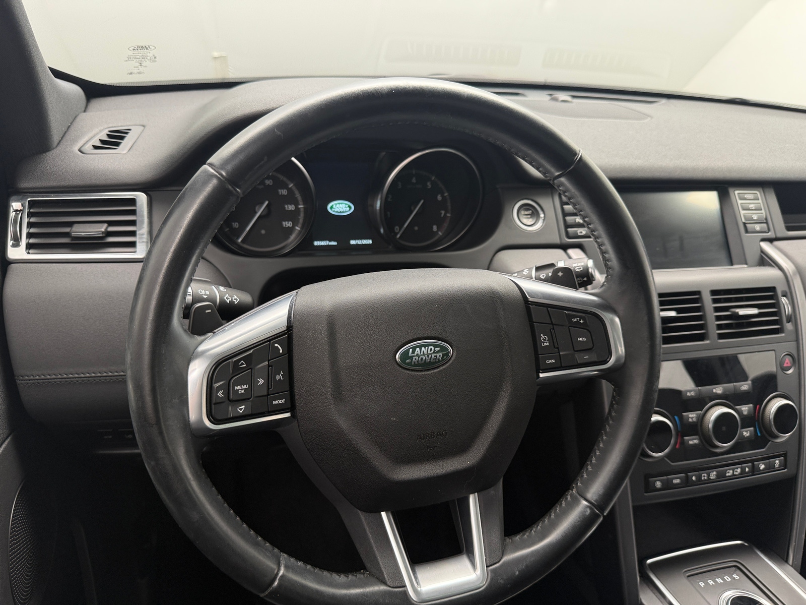 Thumbnail: 2019 Land Rover Discovery Sport - 4