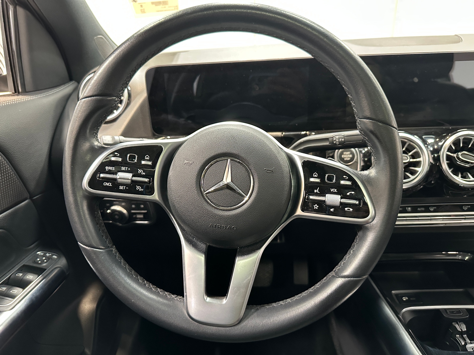 Thumbnail: 2022 Mercedes-Benz GLA - 4